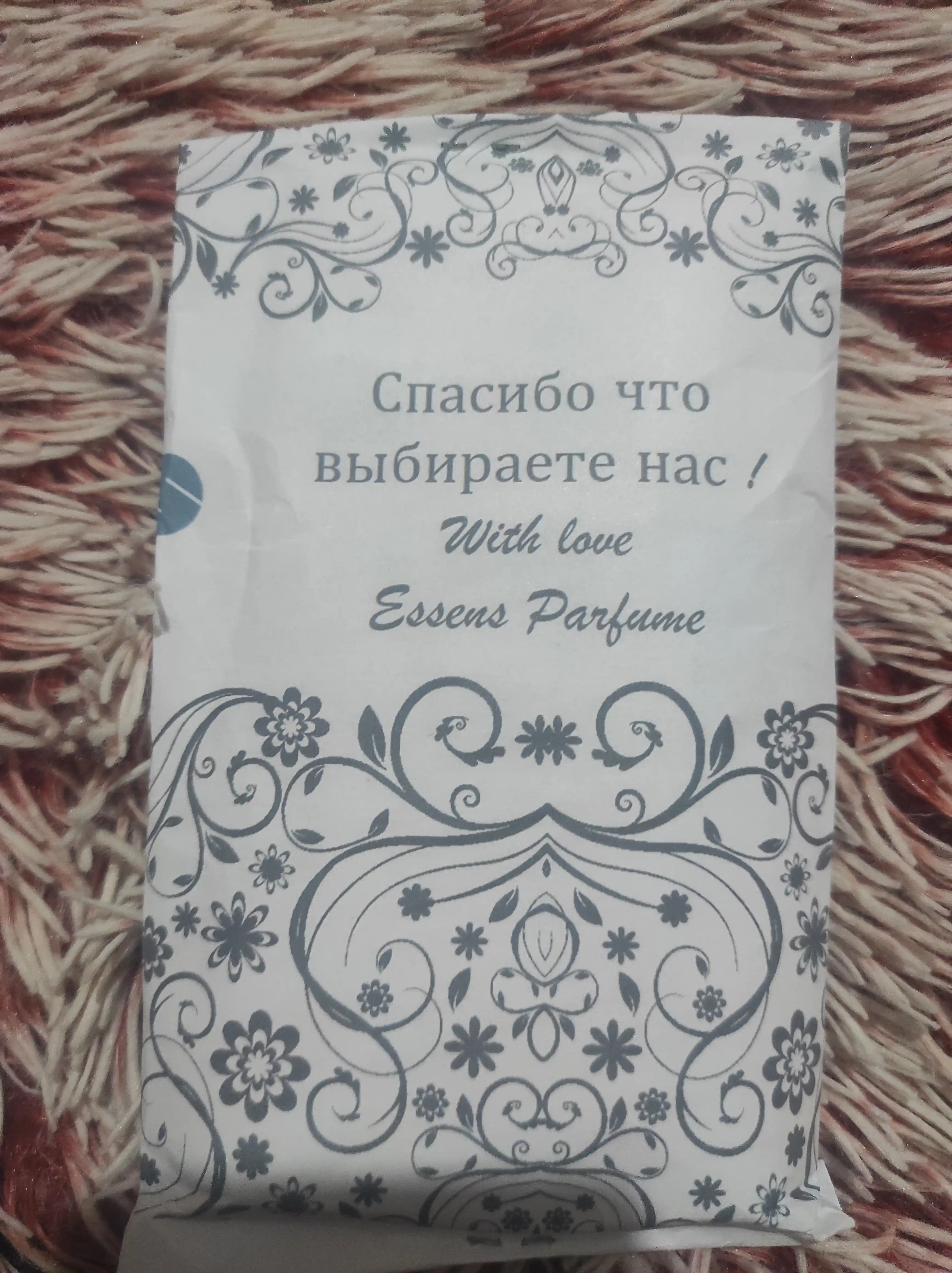 ESSENS parfum namunalari, ayollar uchun iforlar