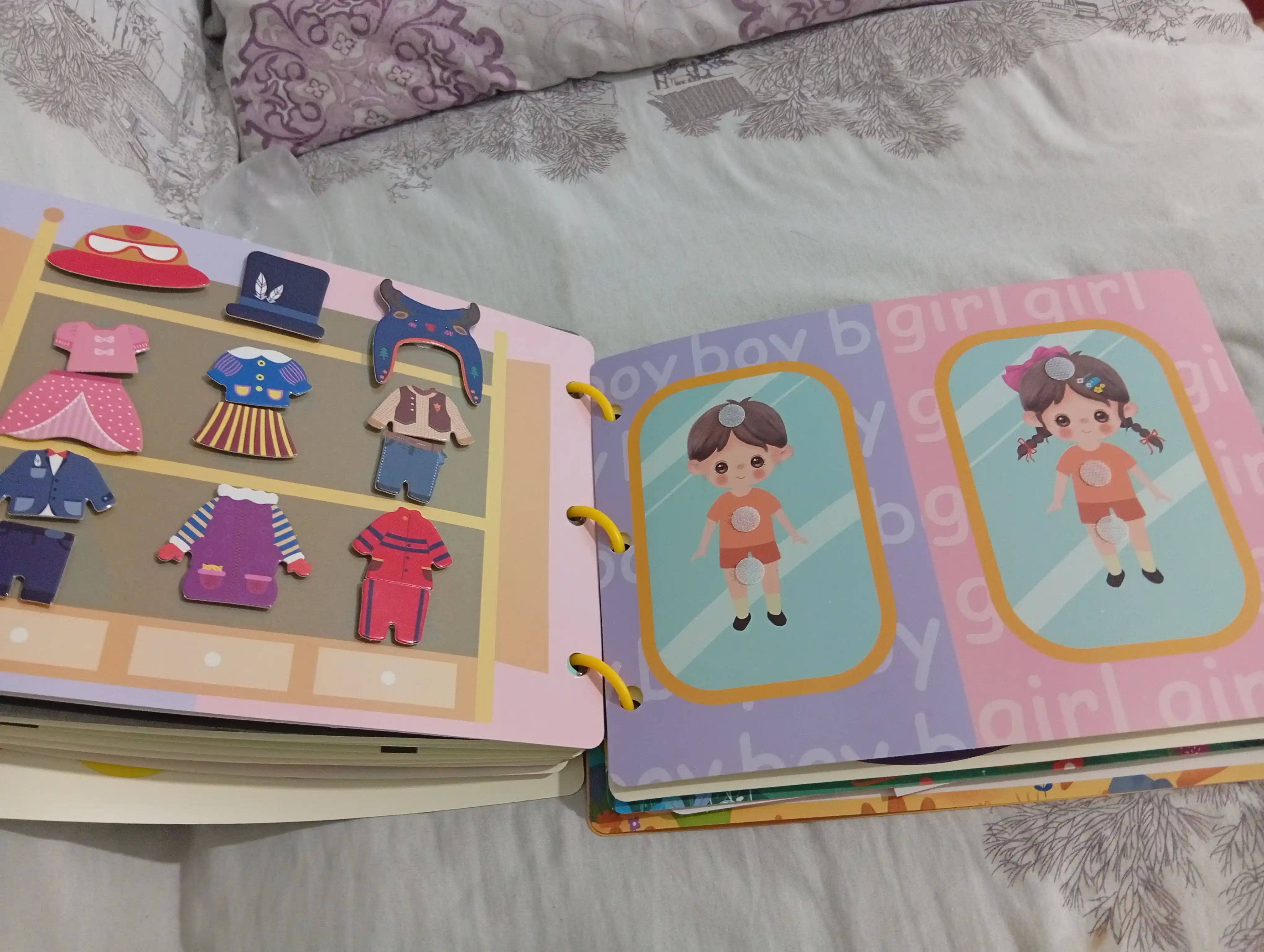 Busy Book Birinchi so‘zlar bu bolalar uchun  ingliz tilidagi kitob, rivojlantiruvchi