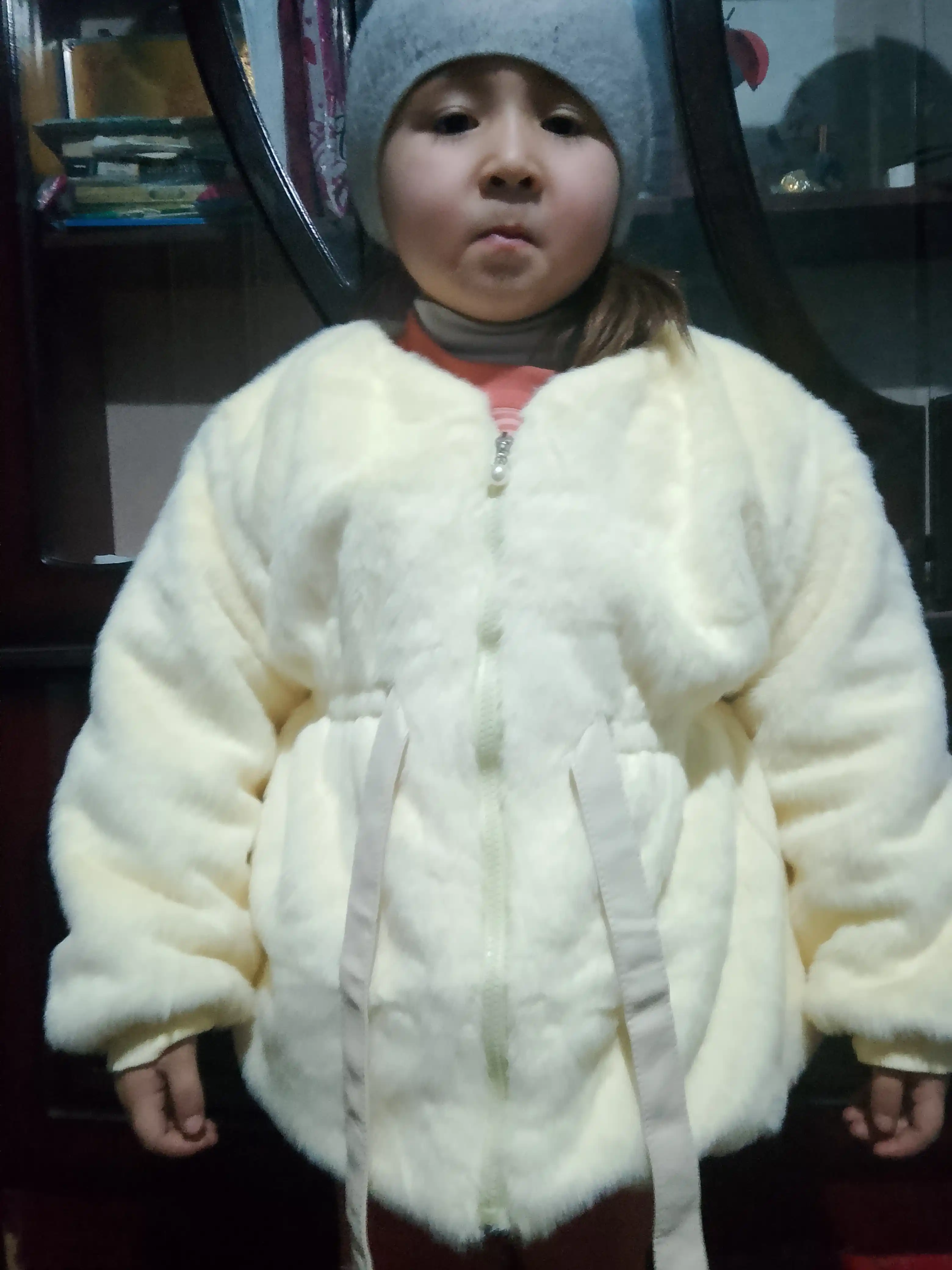 Тёплая детская шубка для девочек, с поясом, мягкий мех, размеры 2–6 лет