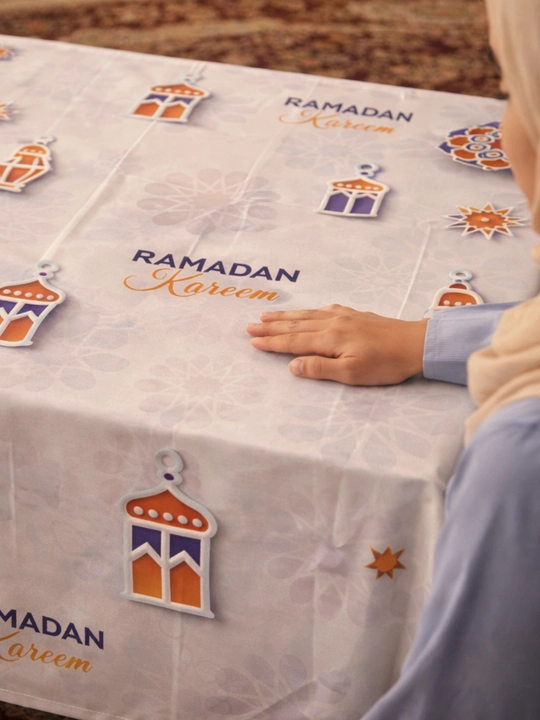 Ramazon dasturxon- - iftorlik uchun, oltin naqshli, dasturxon uchun bayram dasturxoni