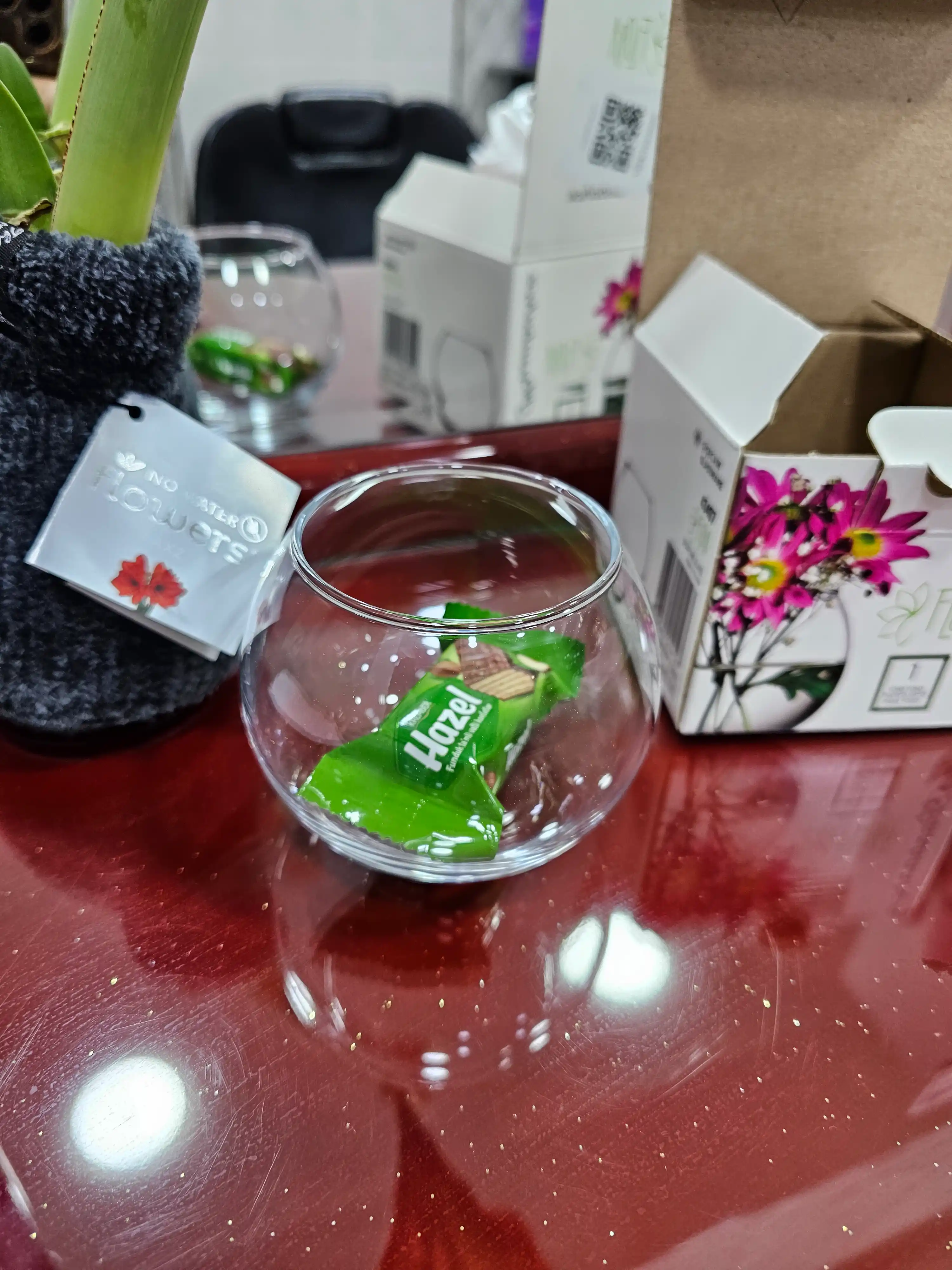 Pasabahce Flora vazasi, 79 mm, gullar uchun dekorativ shisha vaza