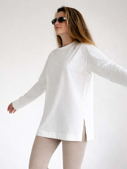 Ayollar uchun oversize longsliv, 46–54 o‘lcham, oq / och pushti - 