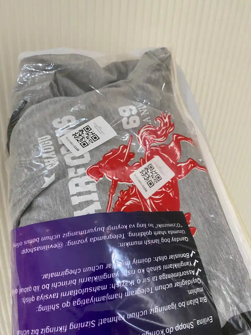 Ayollar uchun yozgi trikolar, oversize sport shimlari, yengil ayollar triko