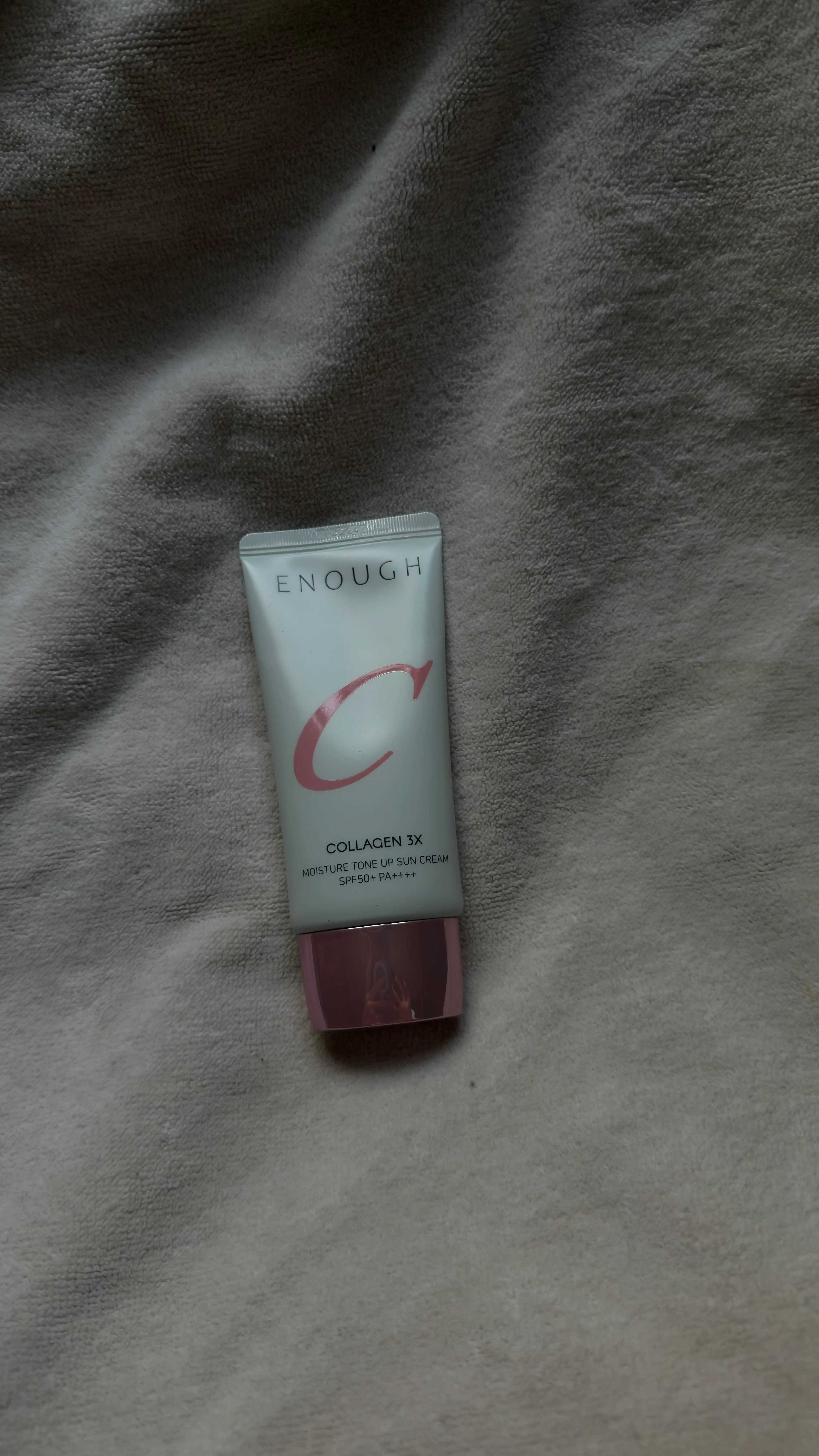 Enough quyoshdan himoyalovchi kremi, Collagen 3X, Moisture tone up sun cream, SPF50, 50 g