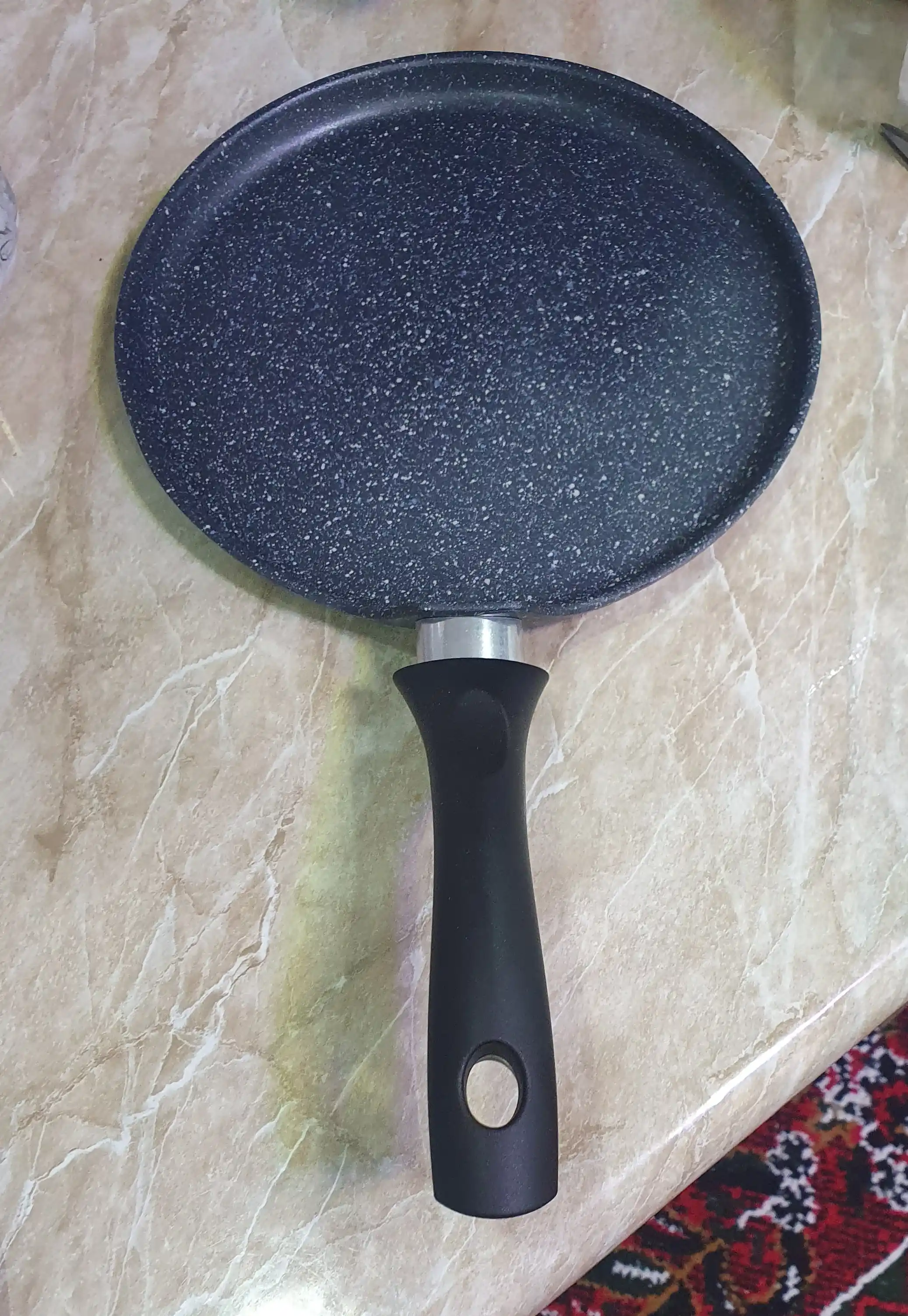 Kukmara Granit Ultra blinchik skovorodkasi, antipiqar qoplama, 22/24 sm, tutqichli