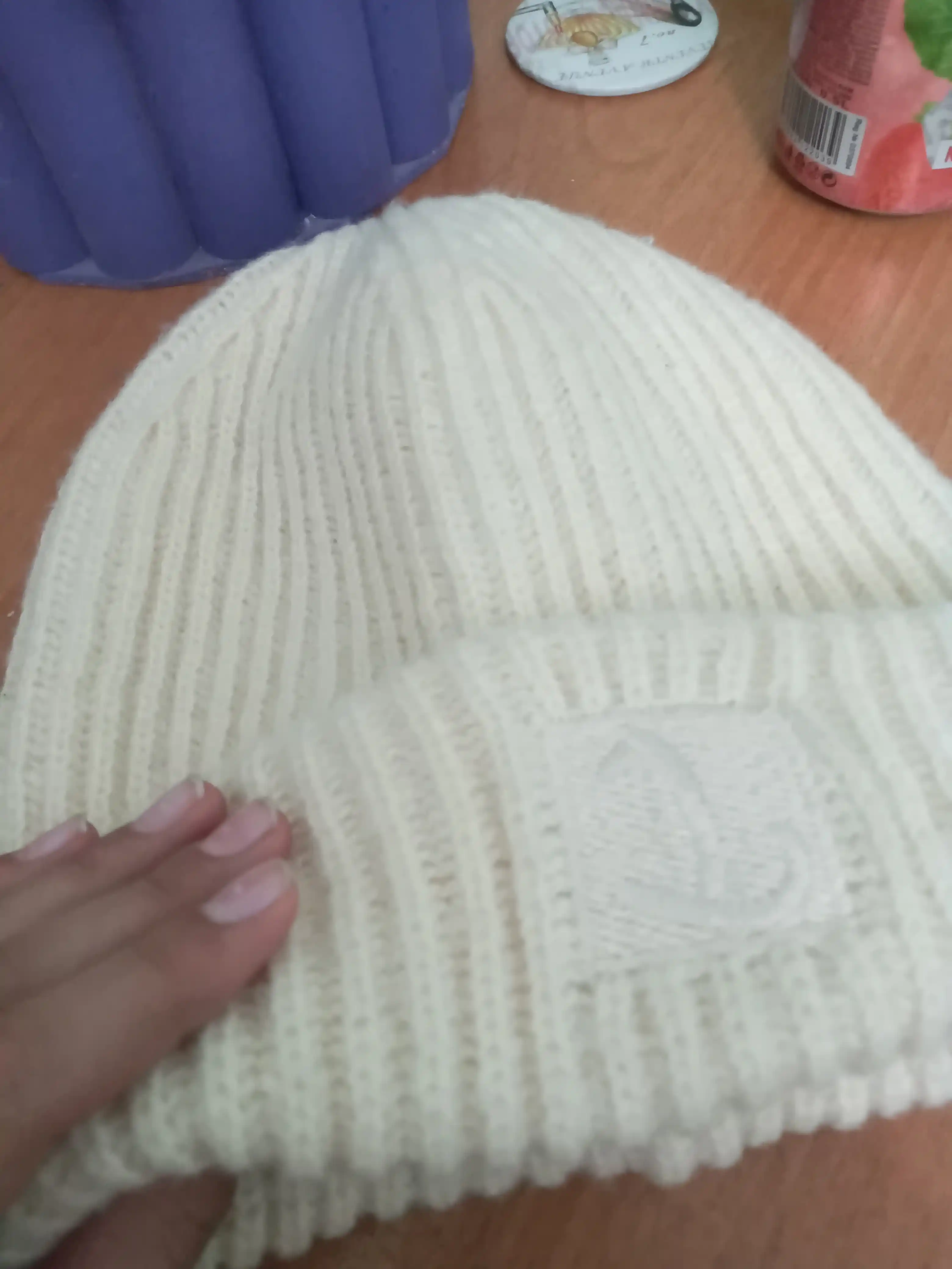Женская шапка — тёплая, мягкая, в стиле «beanie»