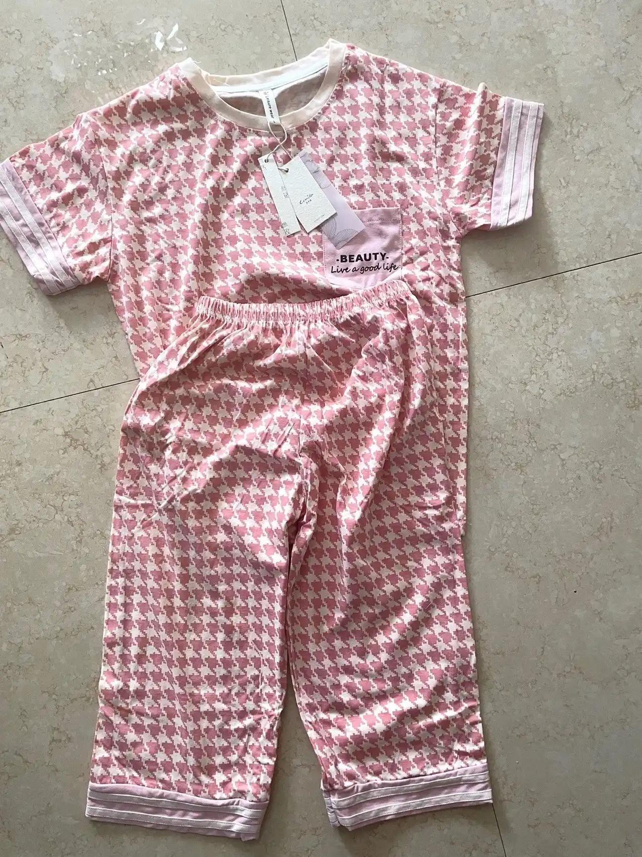 Ayollar va qizlar uchun pijama, ikki dona, ichki siynabandli, kofta va shimli, 2 tasi 1 da