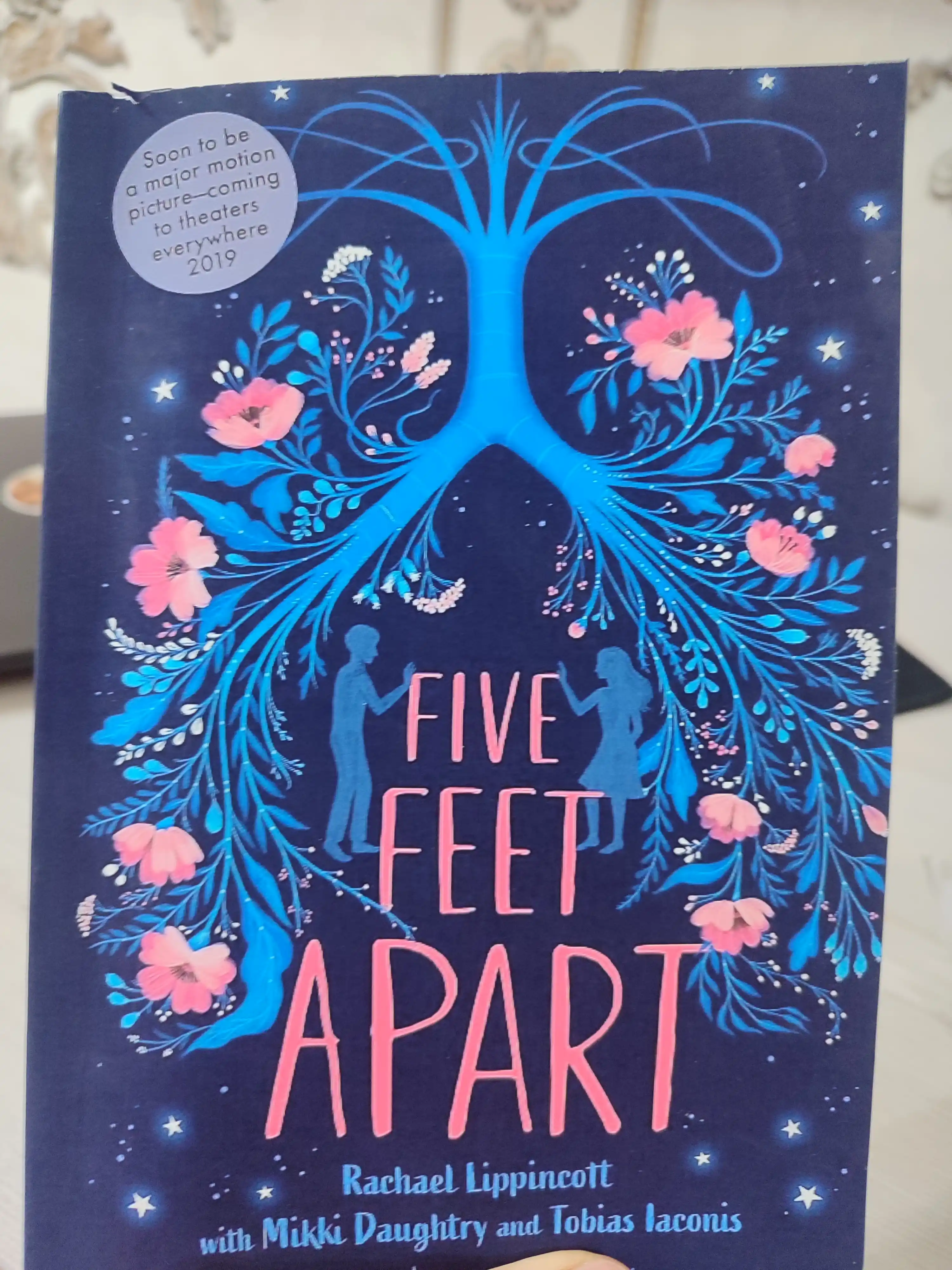 Five Feet Apart -Rachael Lippincott eith Mikki Daughtry and Tobias Laconis английский язык