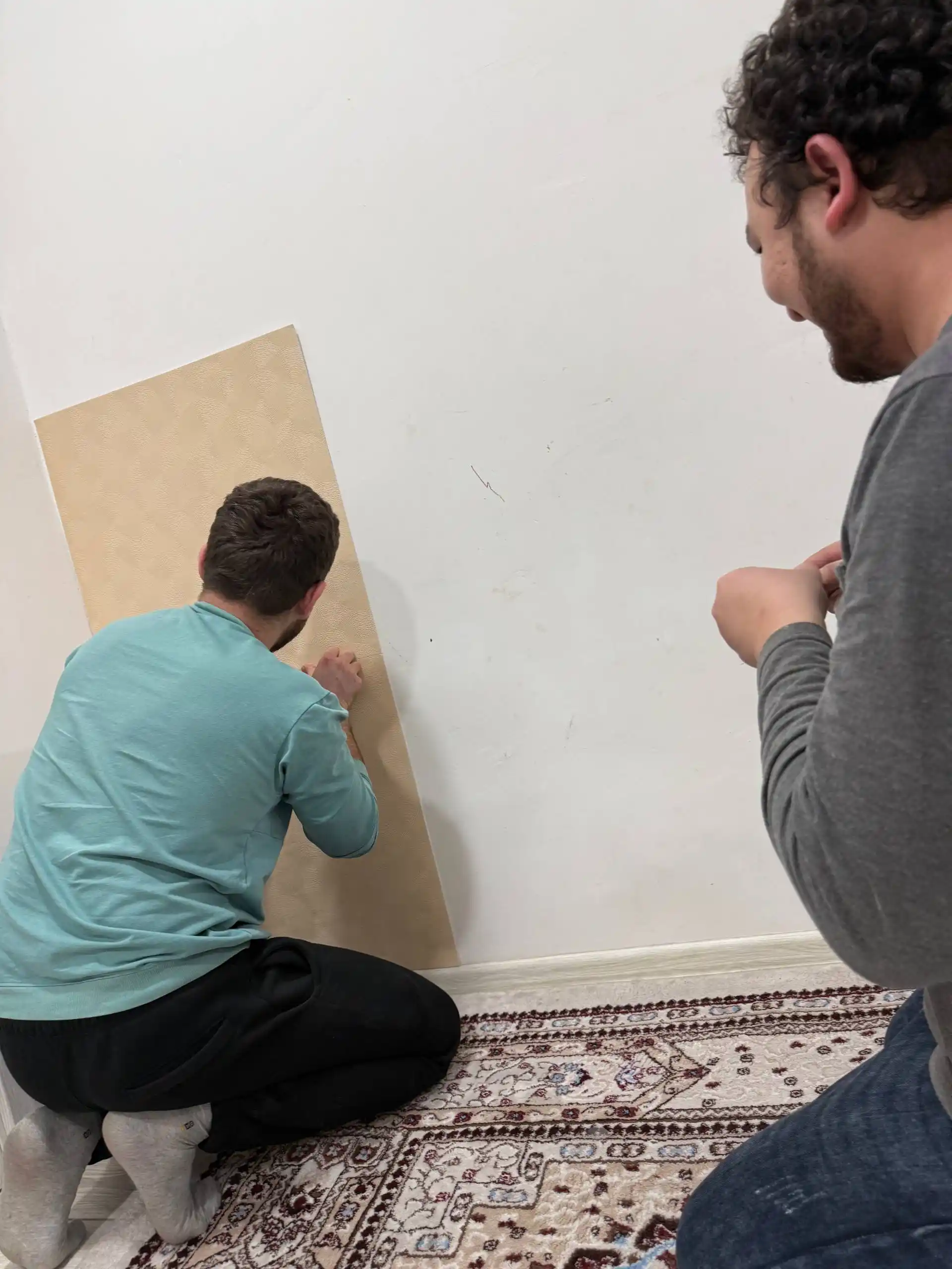 Devor uchun o‘z-o‘zidan yopishadigan 3D oboylar 60×60 sm, relyefli, och rangli
