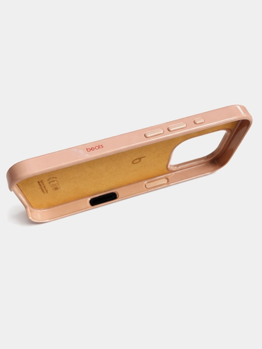 Чехол Beats MagSafe для iPhone 16 Pro/ProMax, 16/16+. Пластик чехол с бархатным покрытием