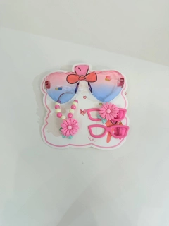 Розовый
