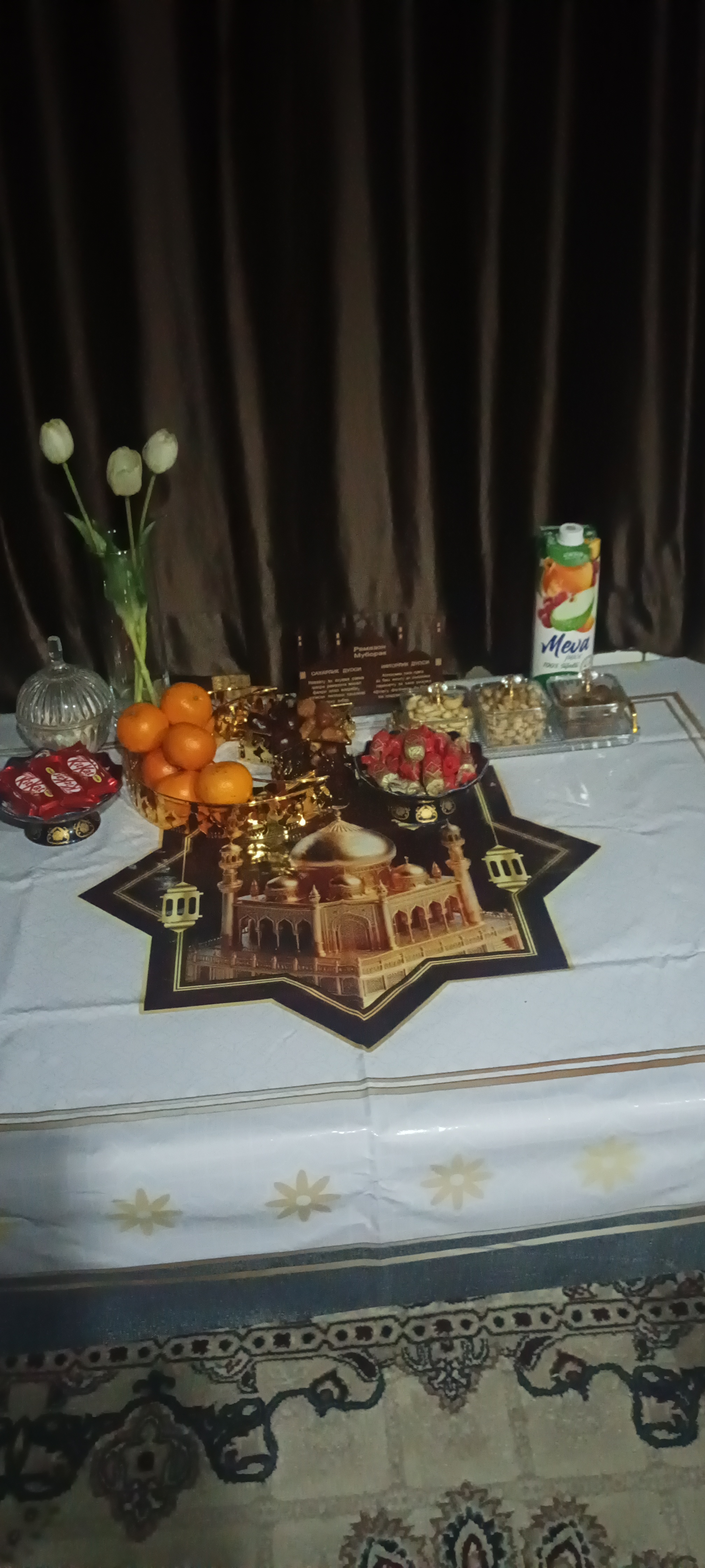 Клеёнка на стол для кухни и гостиной, цветочная, гладкая, моющаяся, прочная, не трескается