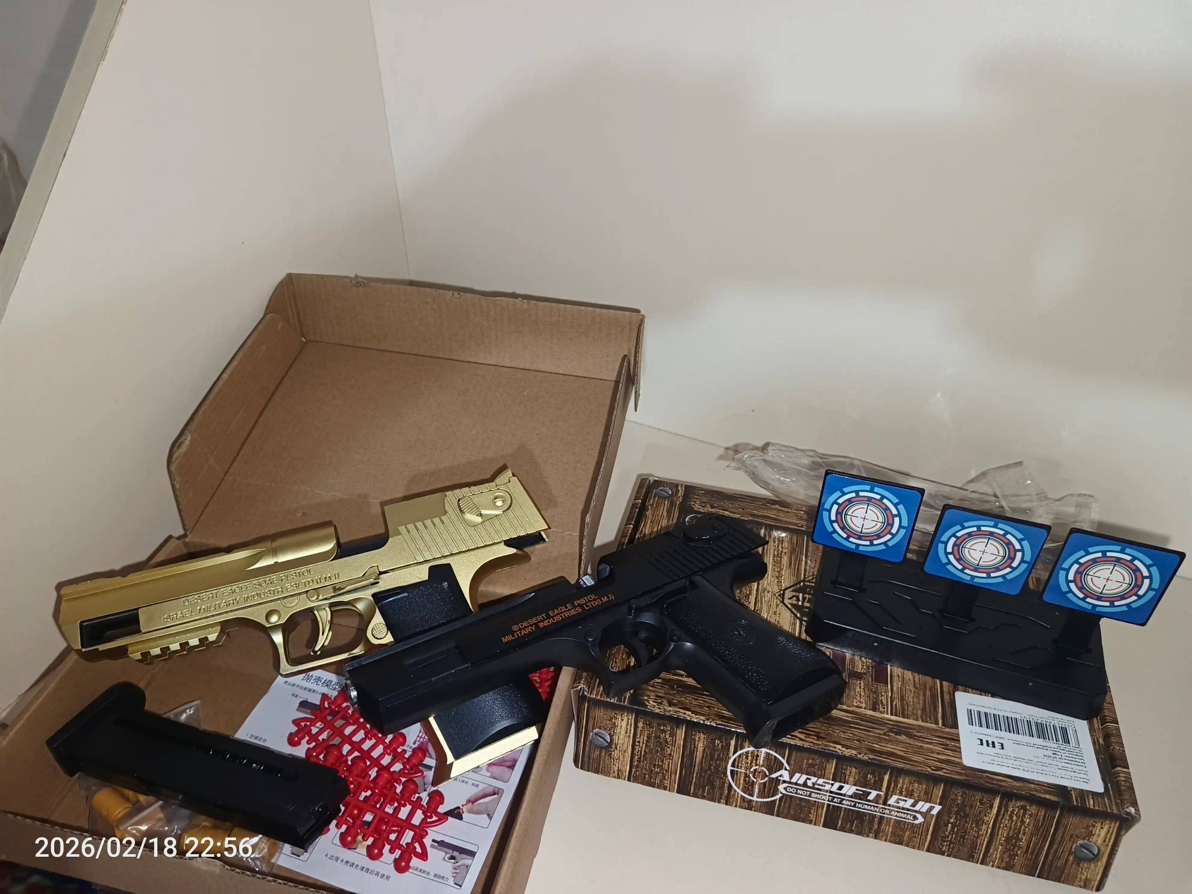 Игрушечный пистолет Desert Eagle с мягкими пулями и вылетающими гильзами, золотой