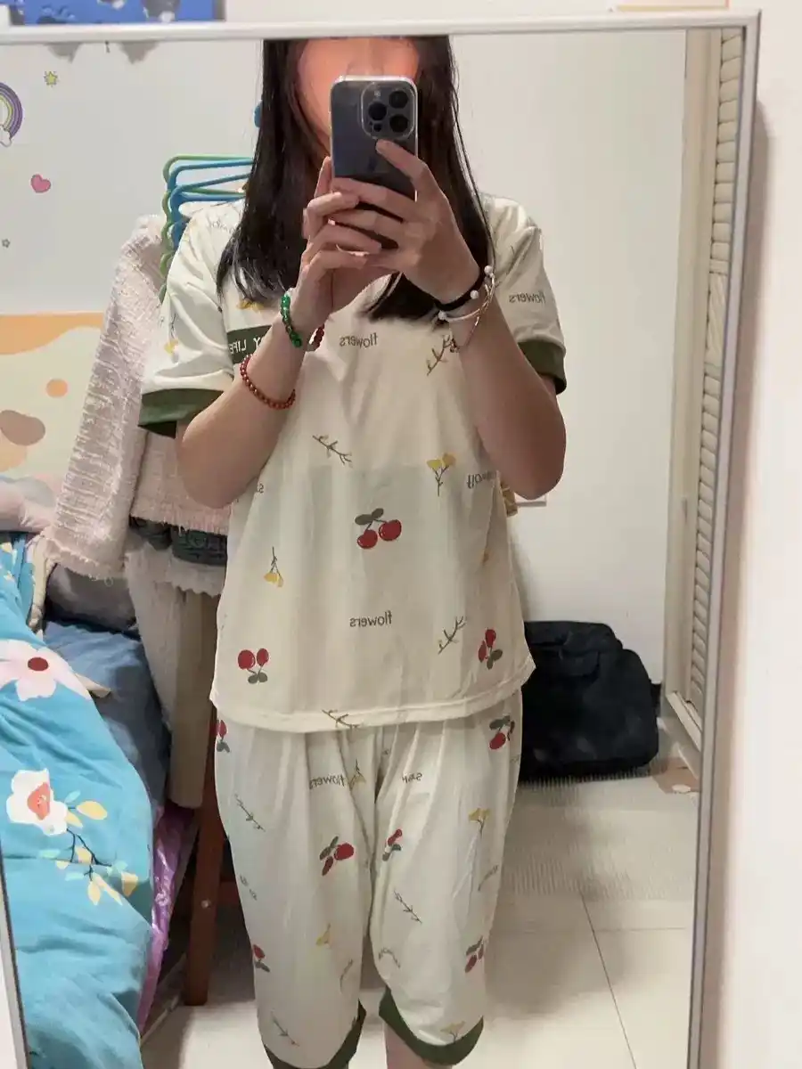 Ayollar va qizlar uchun pijama, ikki dona, ichki siynabandli, kofta va shimli, 2 tasi 1 da