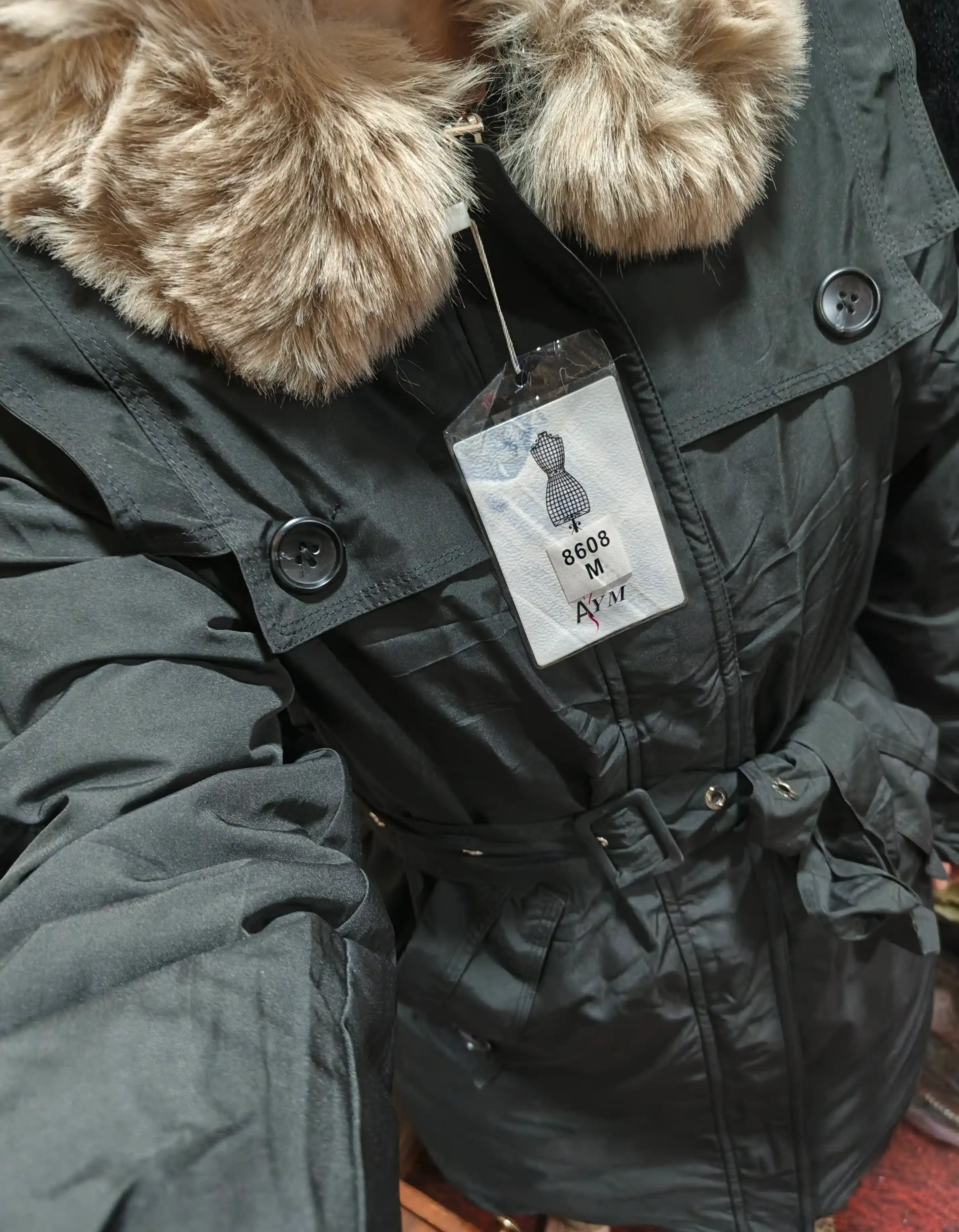 Ayollar kurtkasi, qishki parka