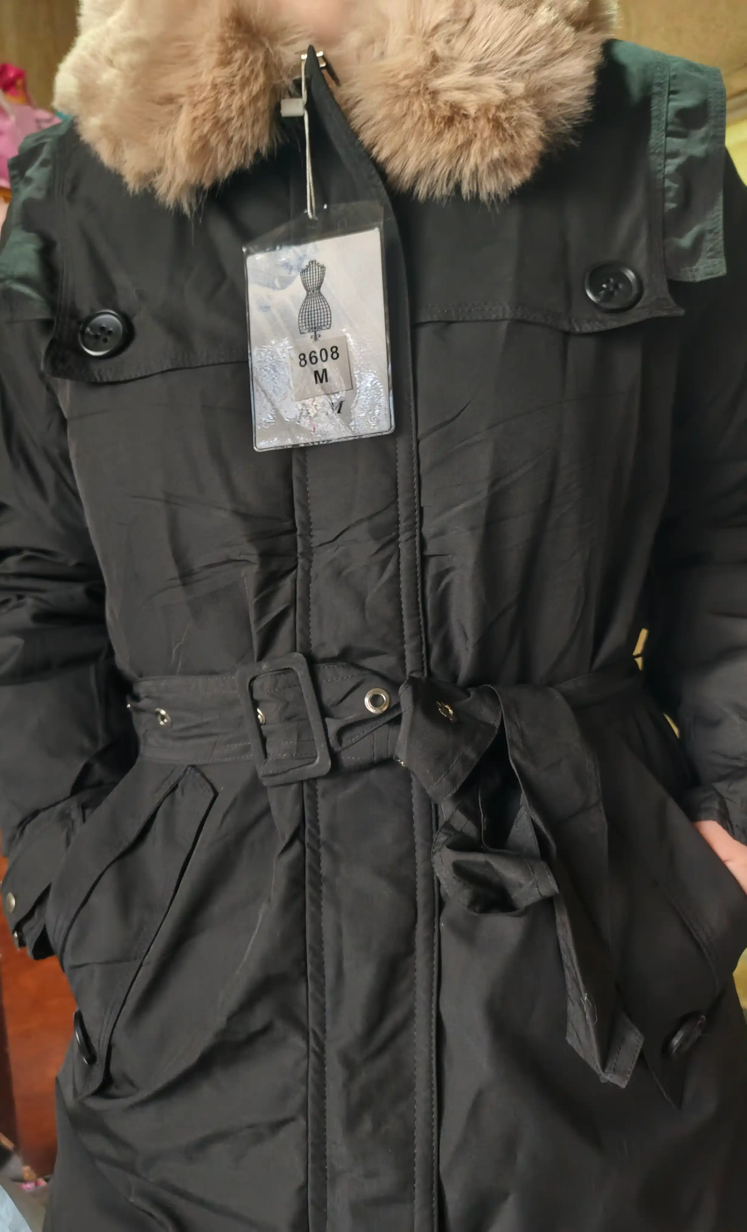 Ayollar kurtkasi, qishki parka