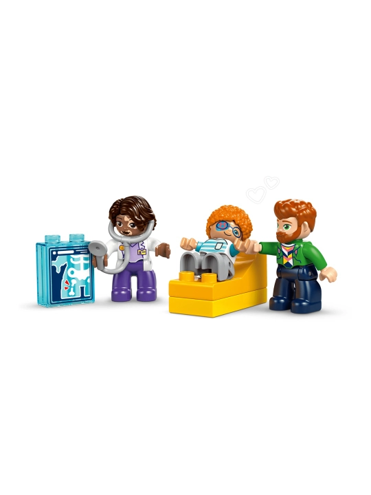 Конструктор LEGO DUPLO Поход к врачу 10449
