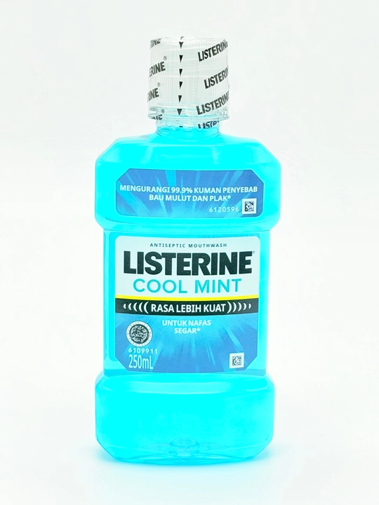 Ополаскиватель для рта Listerine, устраняет неприятный запах изо рта, 250 мл