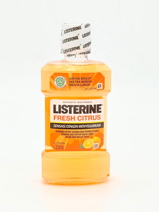 Ополаскиватель для рта Listerine, устраняет неприятный запах изо рта, 250 мл
