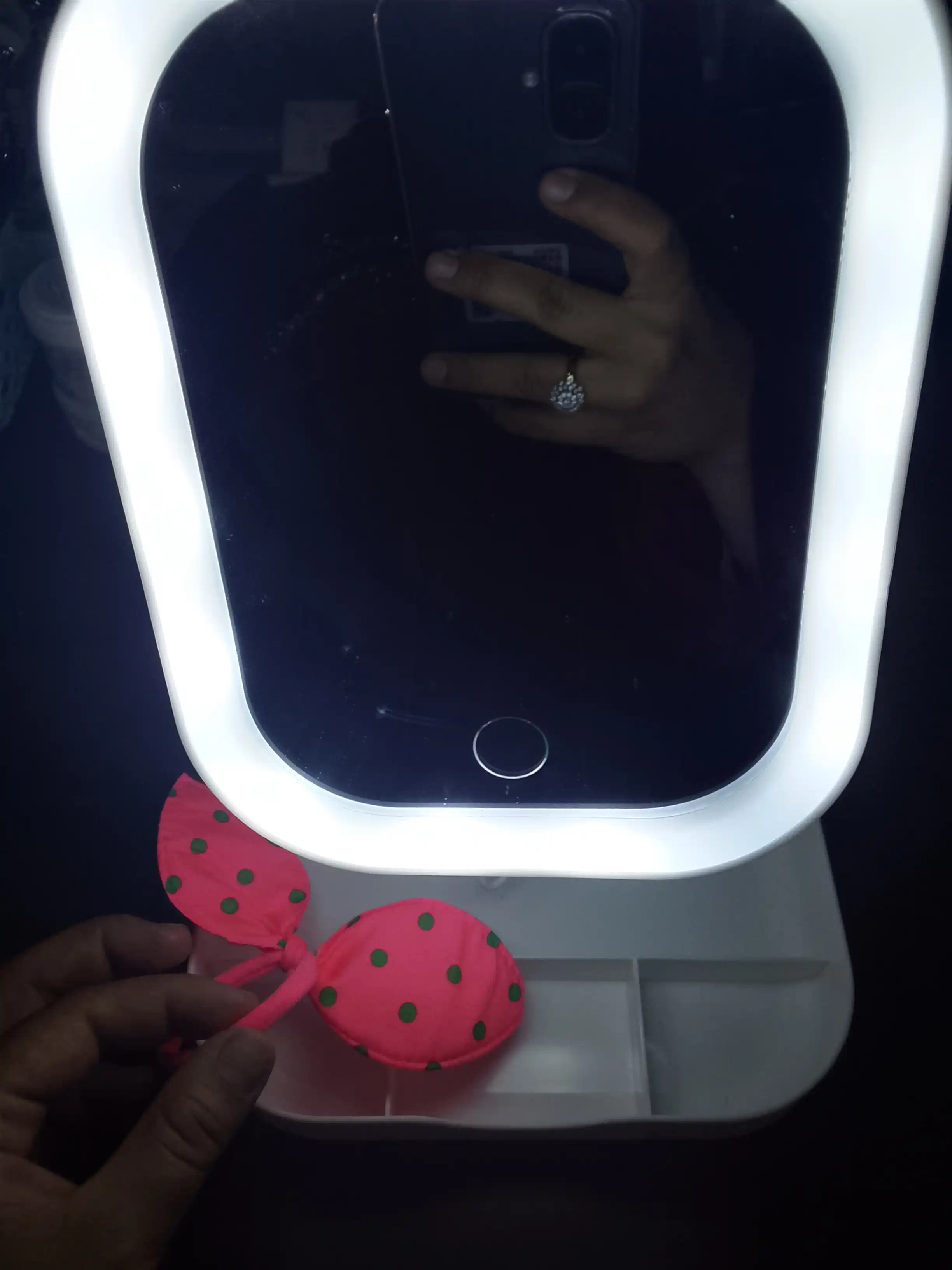 LED sensorli kosmetik oyna – 3 xil yoritish rejimi, sensorli boshqaruv va USB orqali