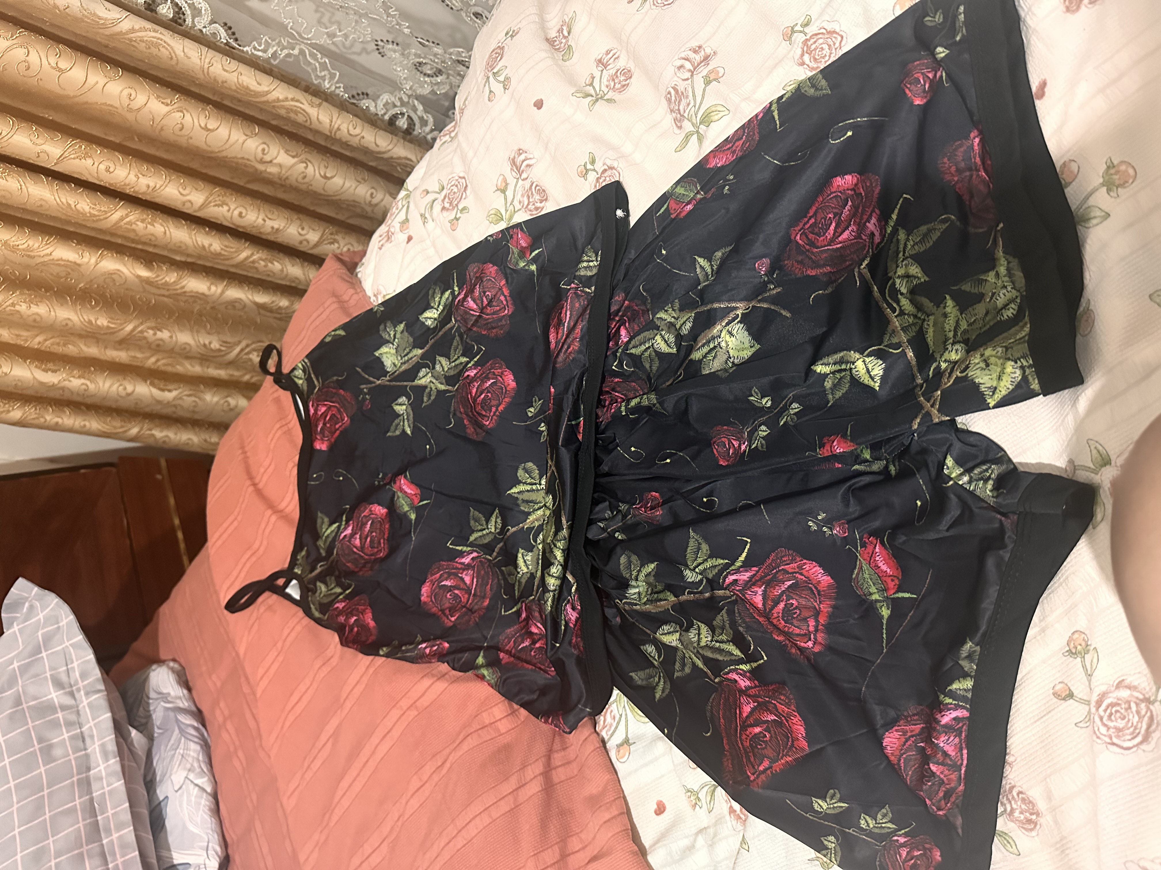 Ayollar uchun 4 tasi 1 da pijama, shim + ko‘ylak + shorti + mayka to‘plami, uyqu va dam olish uchun uy kiyimi