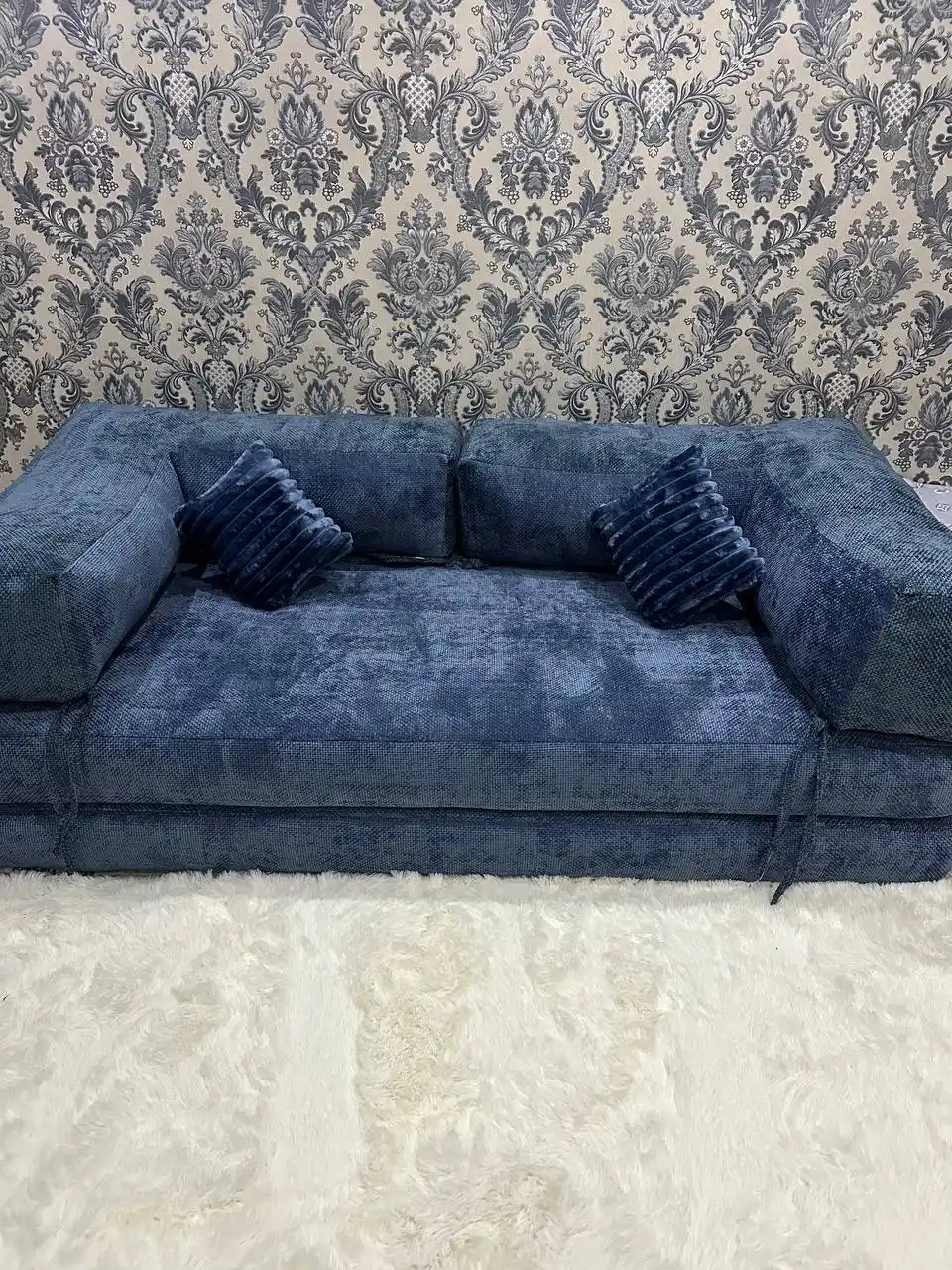Divan karkazsiz