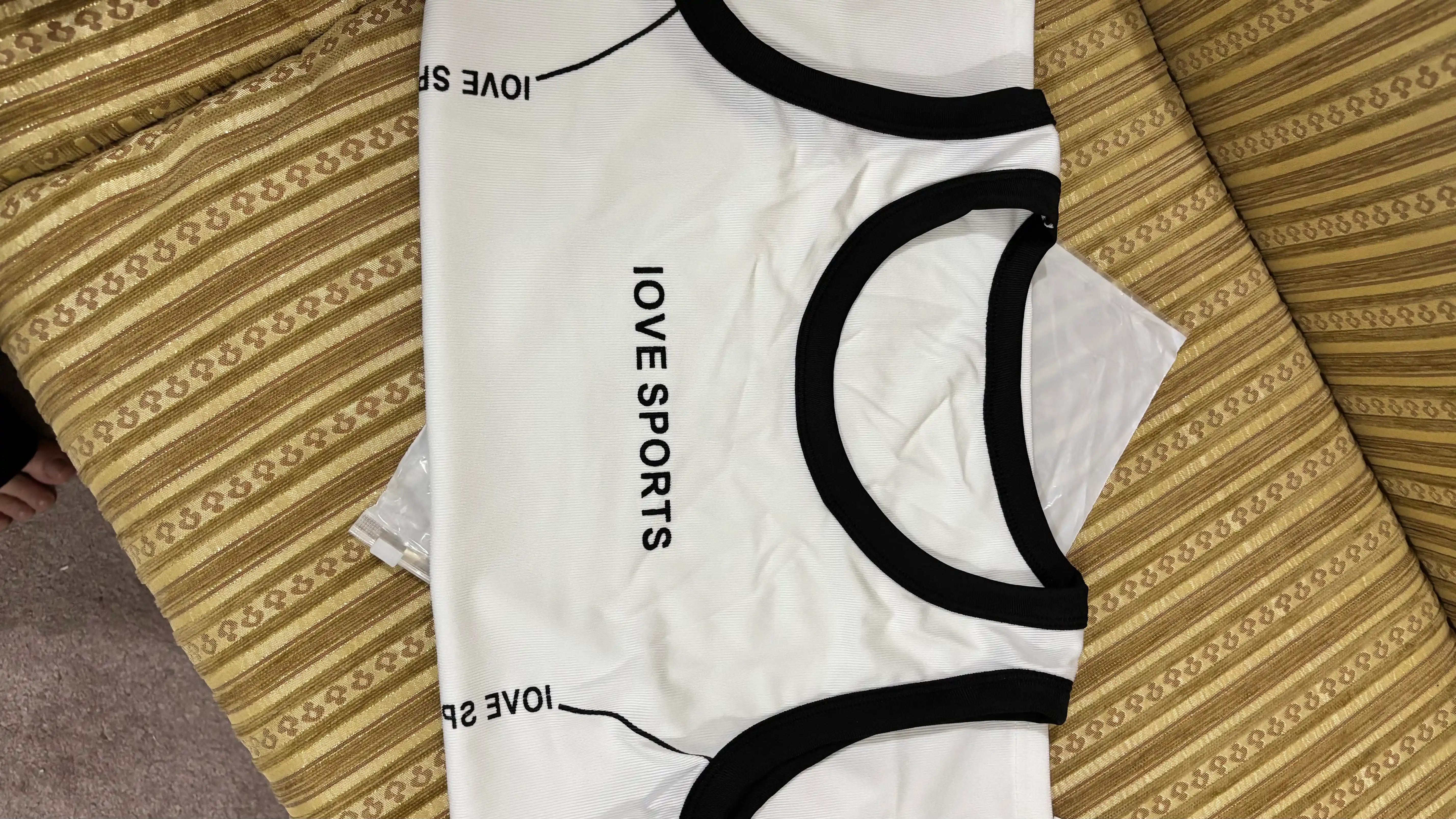 Ayollar va qizlar uchun sport va asosiy mayka