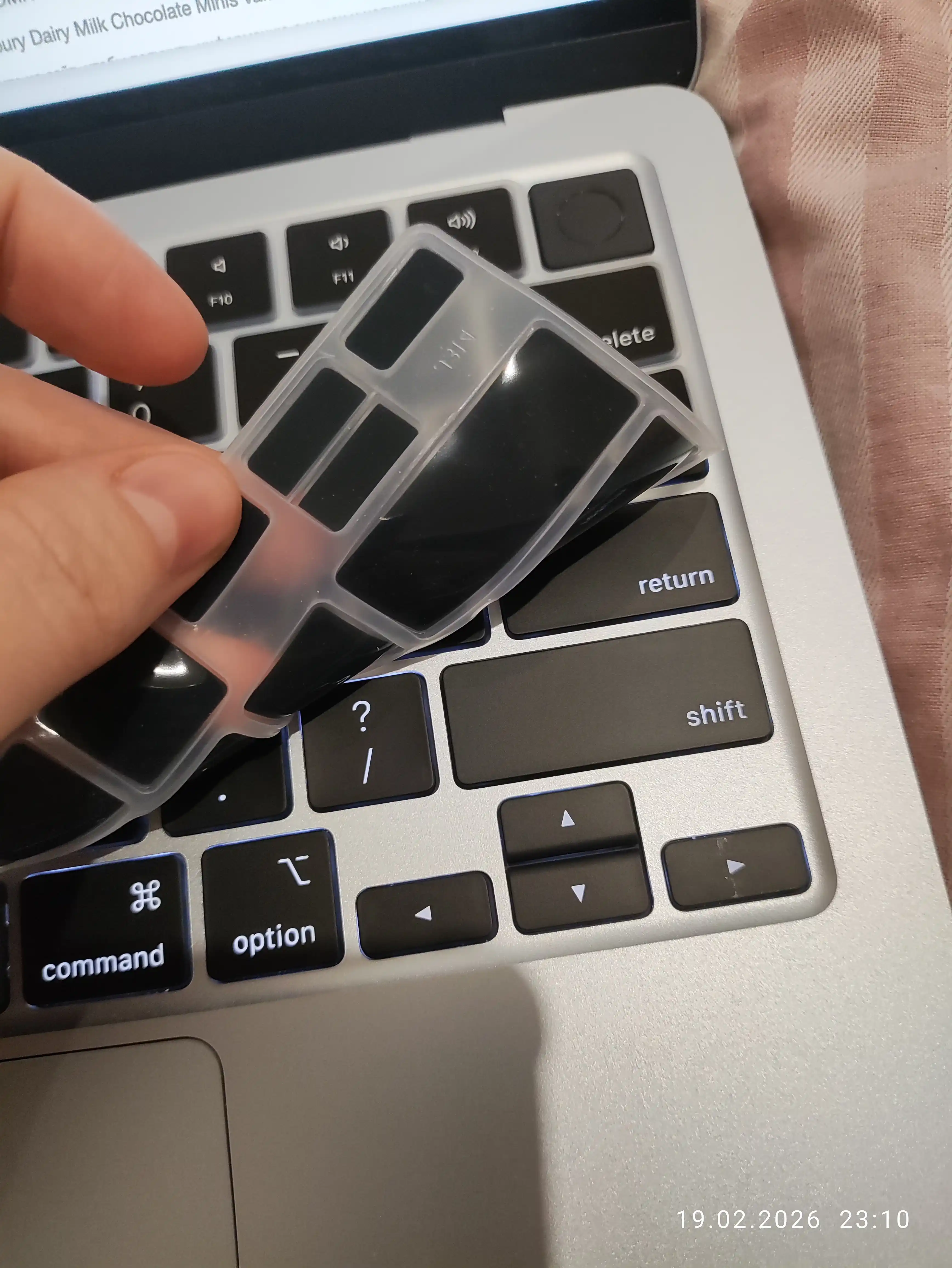 Пленка/наклейка на клавиатуру с русской раскладкой для Macbook Air/Pro/13.3/13.6/M1/M2