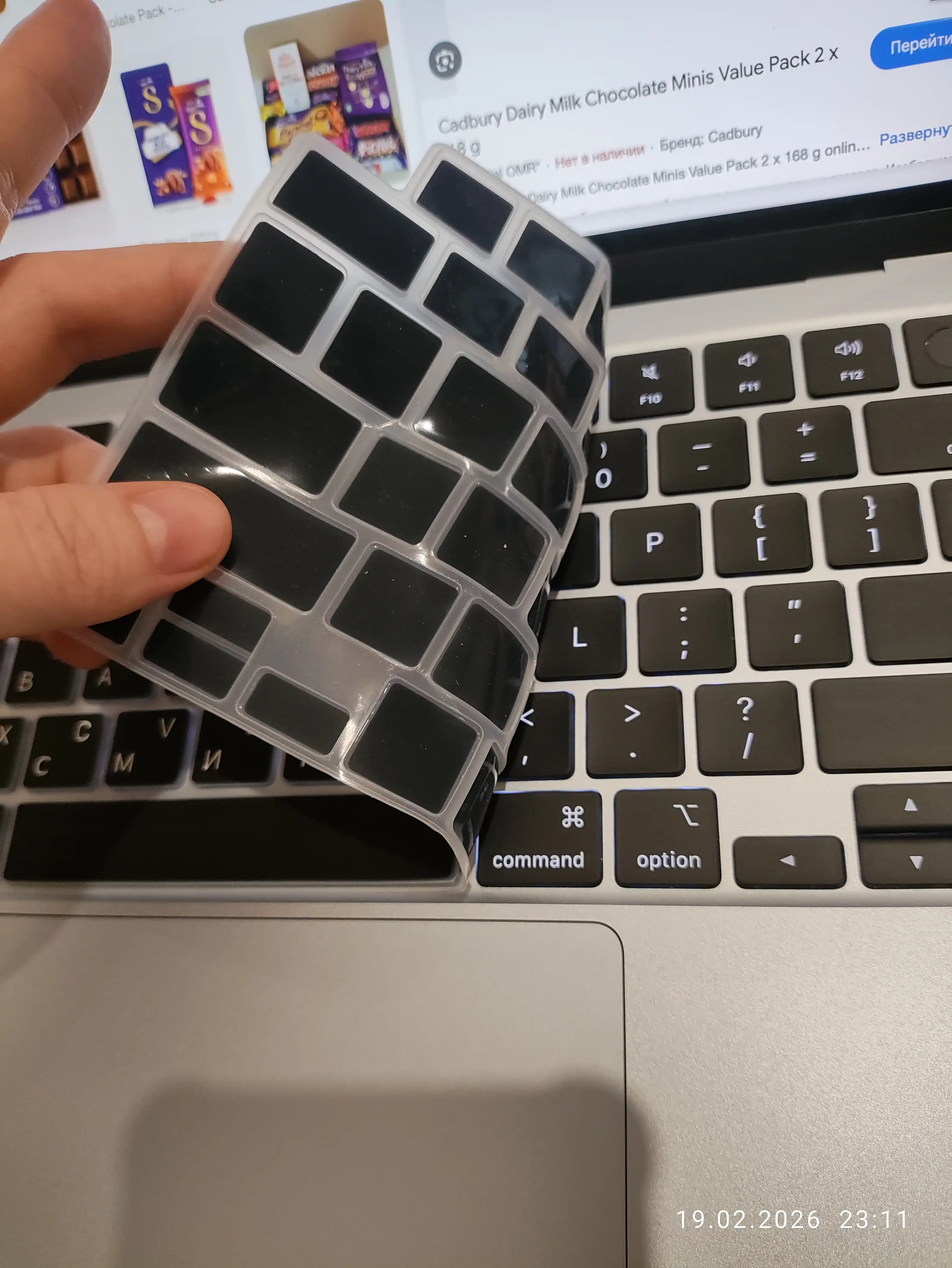 Пленка/наклейка на клавиатуру с русской раскладкой для Macbook Air/Pro/13.3/13.6/M1/M2