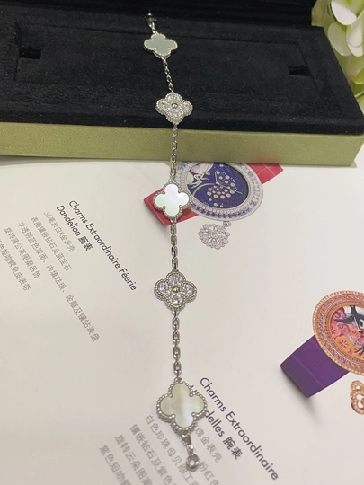 Браслеты для женщин и девушек Van Cleef, не меняет цвет и не темнеет — FSNLADY-2VANCLEEF-СЕРЫЙ