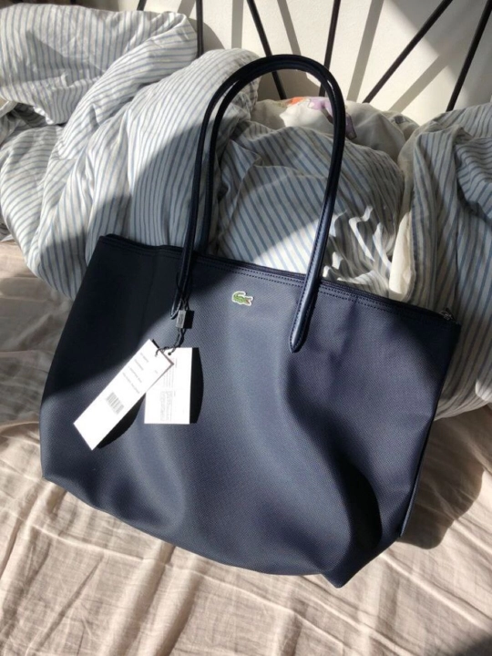 Ayollar sumkasi Lacoste uslubida, shopper sumkasi, yelka modeli, har kungi obraz uchun mos