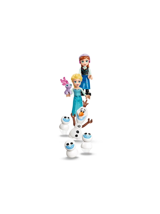 Конструктор LEGO Disney Ледяной замок Эльзы и снежная горка 43281