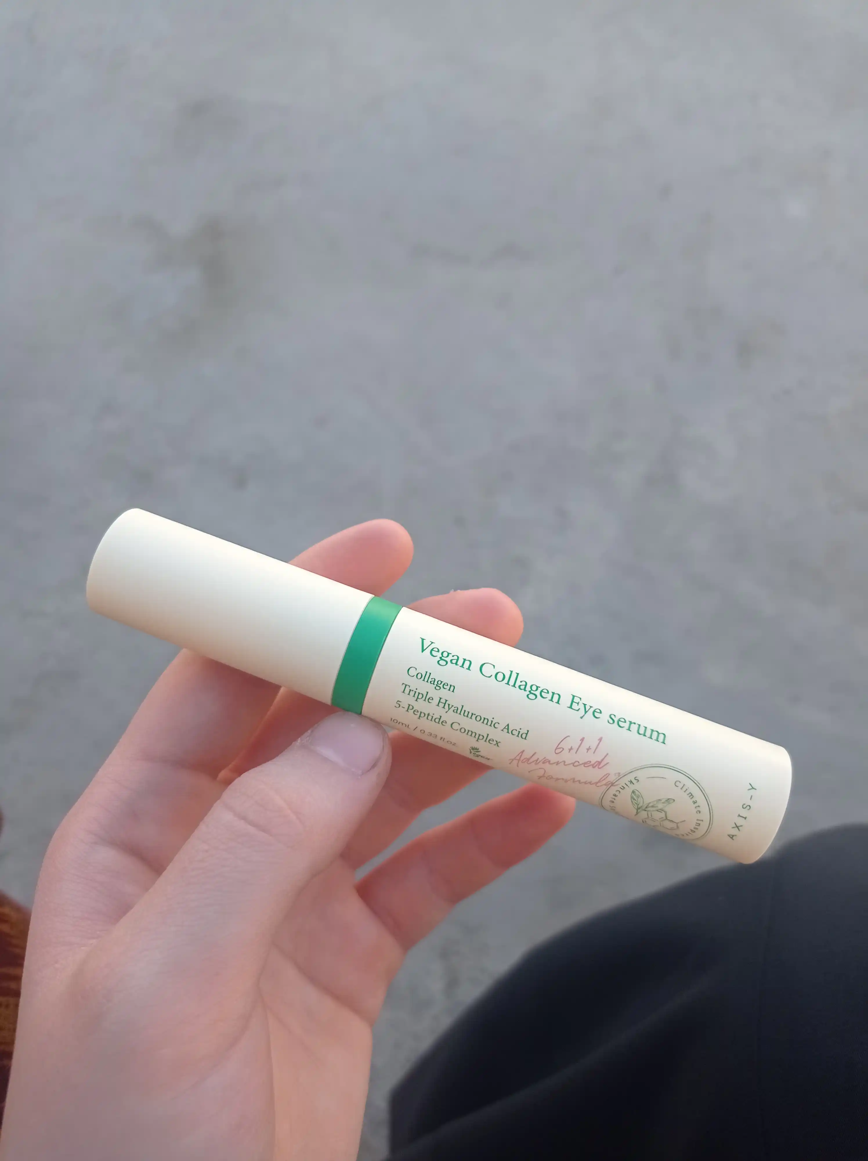 Пептидная сыворотка для век, с массажным аппликатором AXIS-Y Vegan Collagen Eye Serum, 10 мл