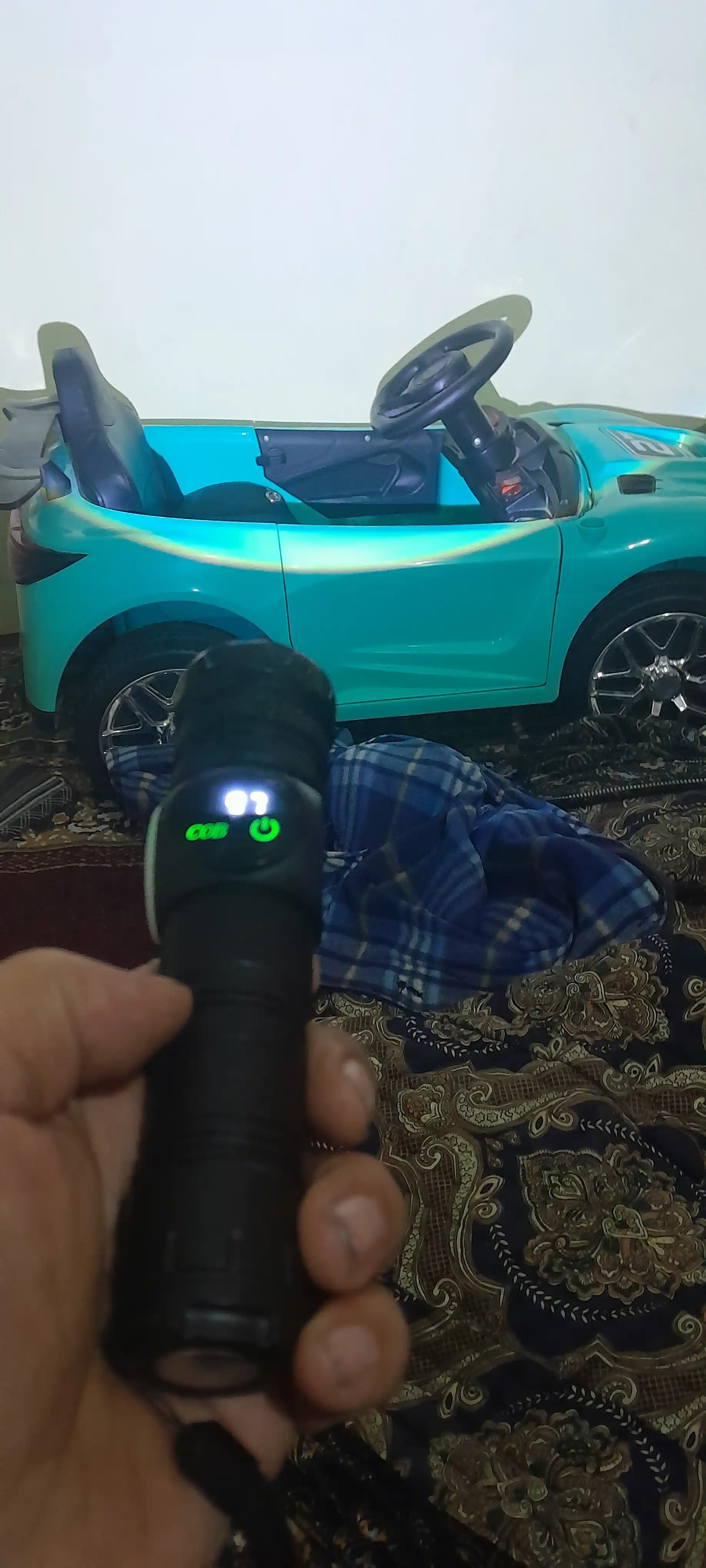 Qo‘l fonar LED, 5 rejim, PowerBank funksiyasi bilan