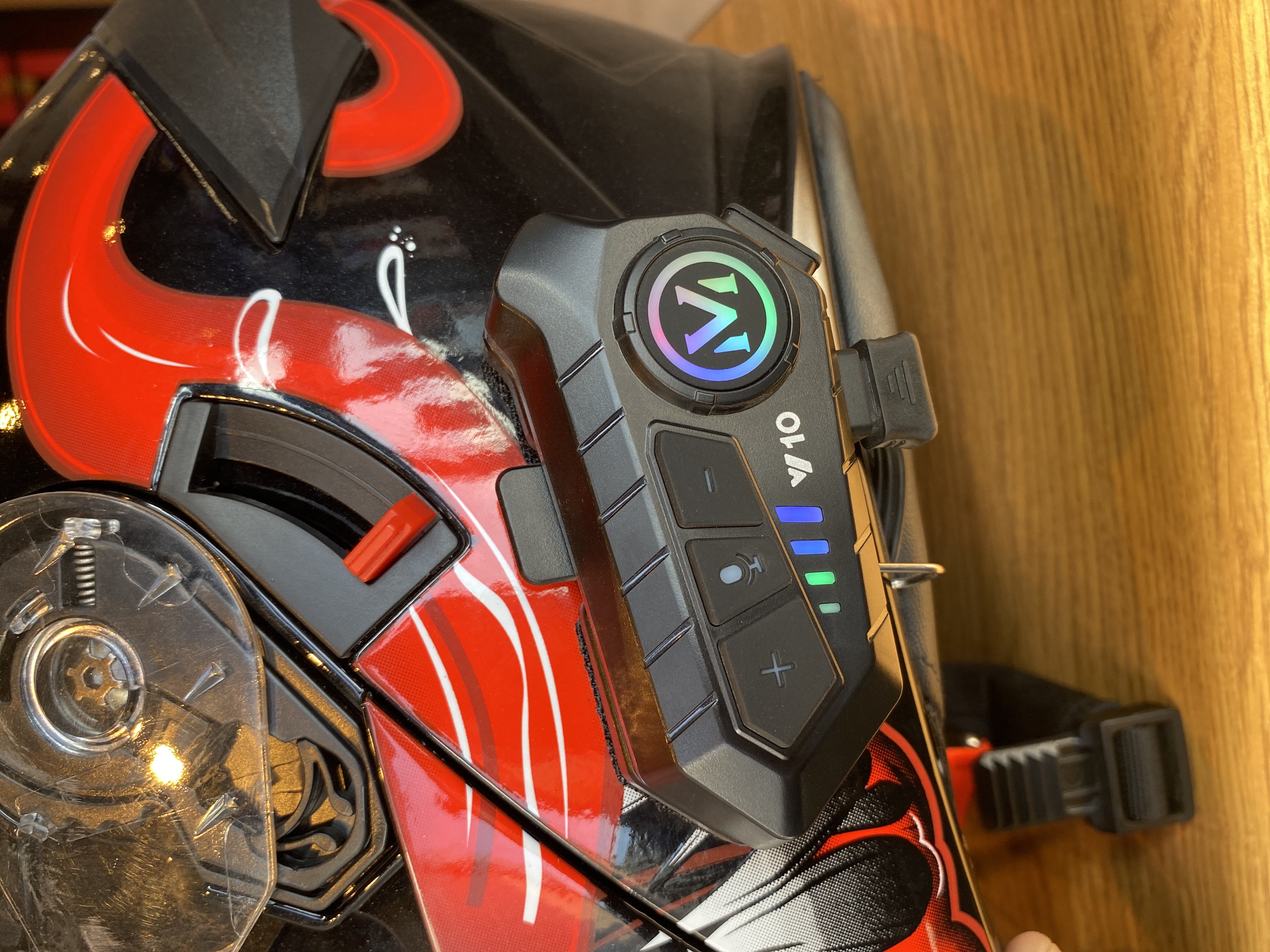 Bluetooth мото-гарнитуры Y10, Y12PRO, Y20, Y80, Q28, Q58 — подходят для всех шлемов