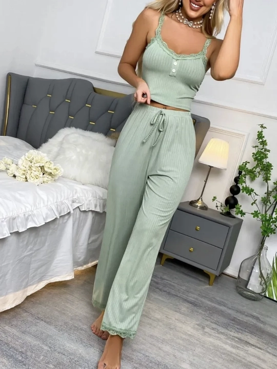 Ayollar uchun pijama to‘plami — shortik va shim bilan, 3 tasi 1 da