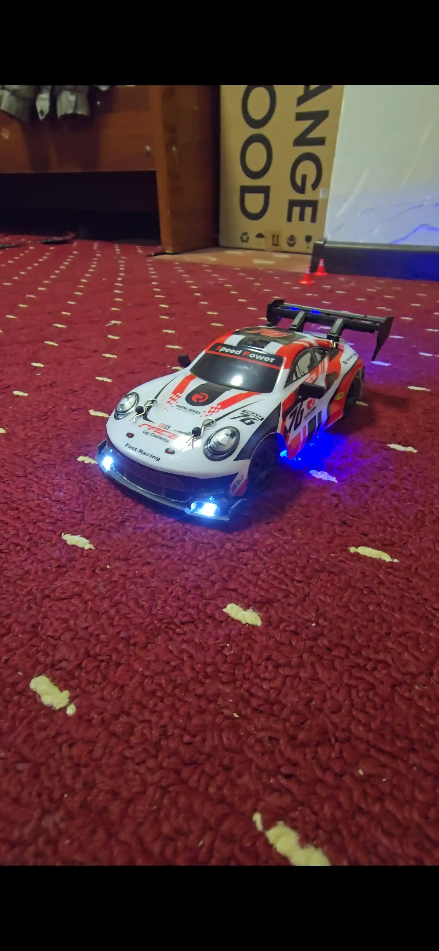 DRIFT 1:24 RC CAR,  o'yinchoq mashina, mashina, kolleksiya