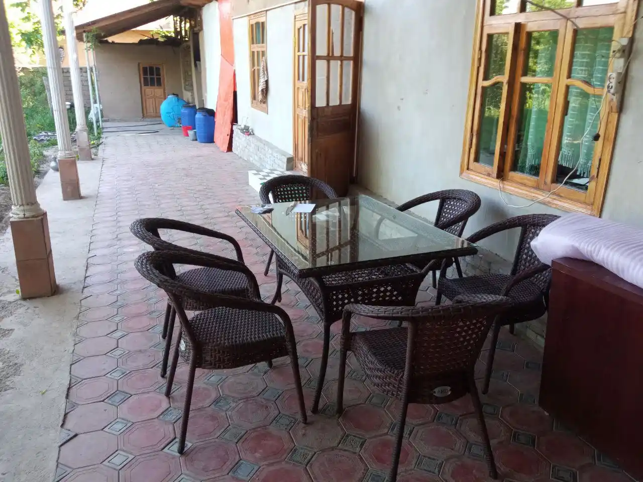 AIKO DECO bog‘ mebellari to‘plami, 6 kishilik, 1 stol va 6 kreslo, dala hovlisi uchun