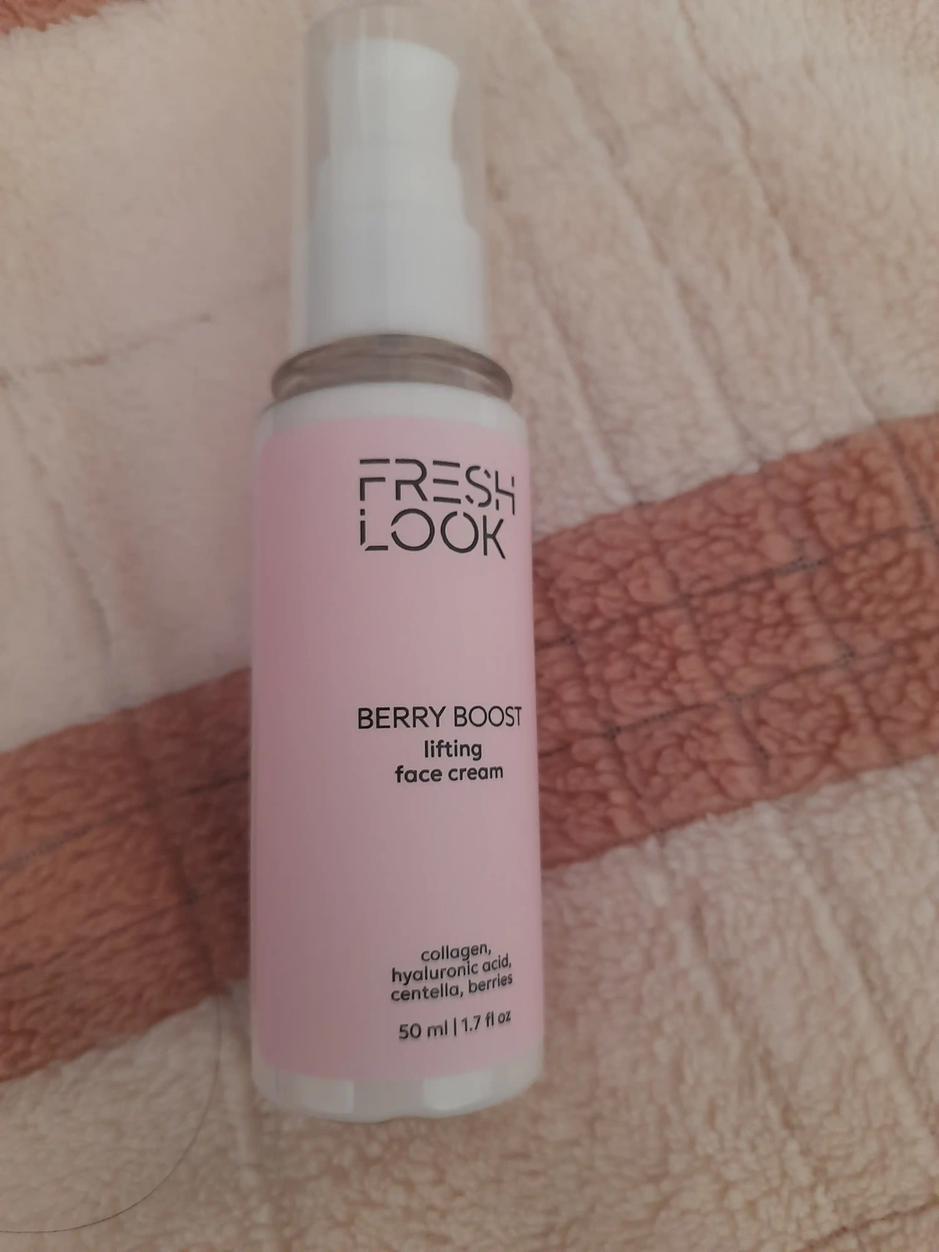 Yuz uchun lifting kremi — FRESH LOOK BERRY BOOST FACE CREAM, 50 ml