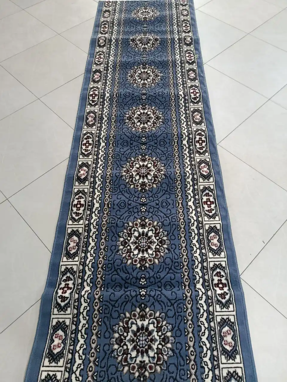 Uy va xonadon uchun gilamlar, turli o‘lchamdagi gilamlar