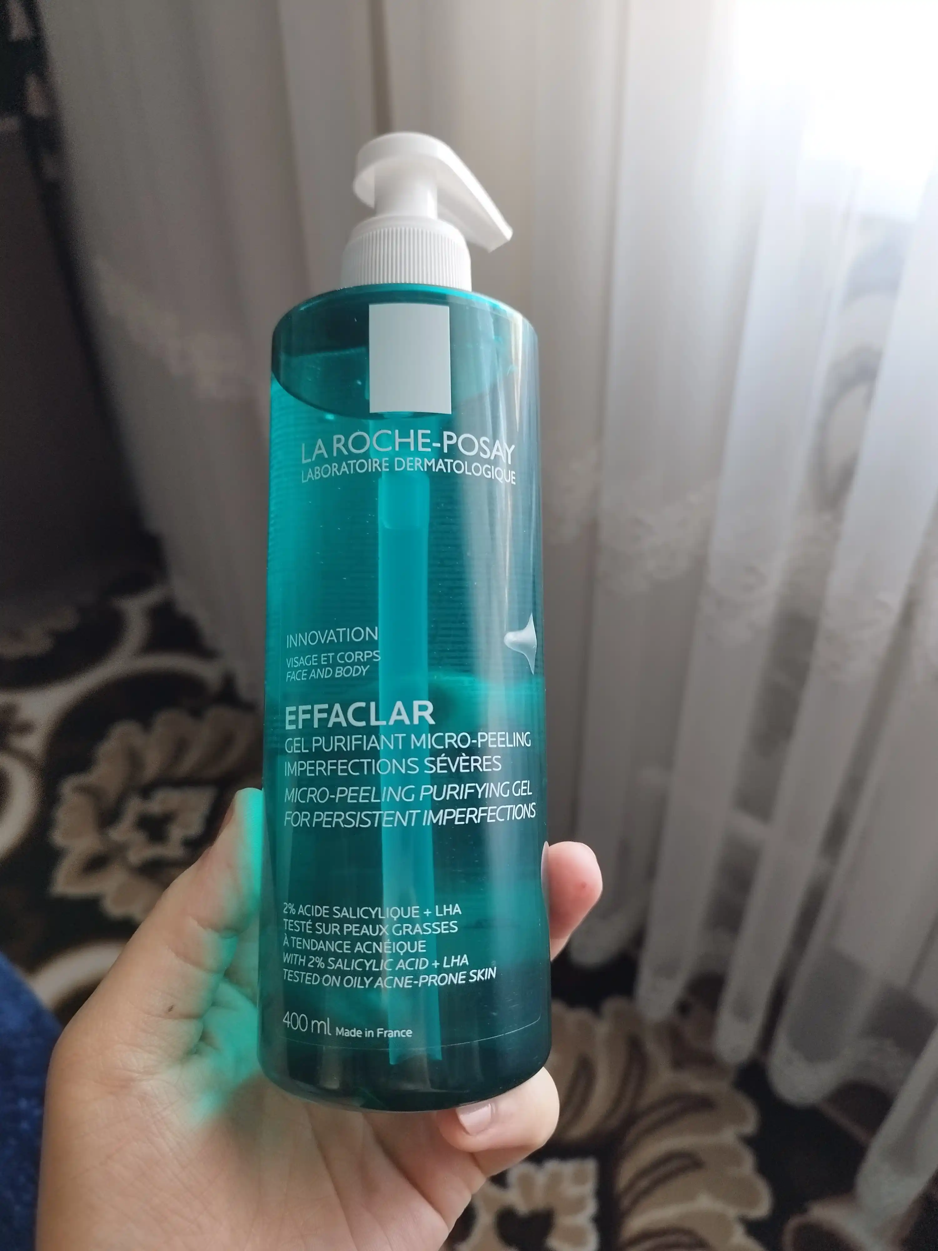 LA ROCHE-POSAY EFFACLAR Очищающий микроотшелушивающий гель, 400 мл