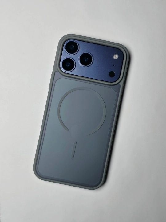 iPhone 17 pro max ga MagSafe qo‘llab quvvatlaydigan shaffof matoviy g‘ilof