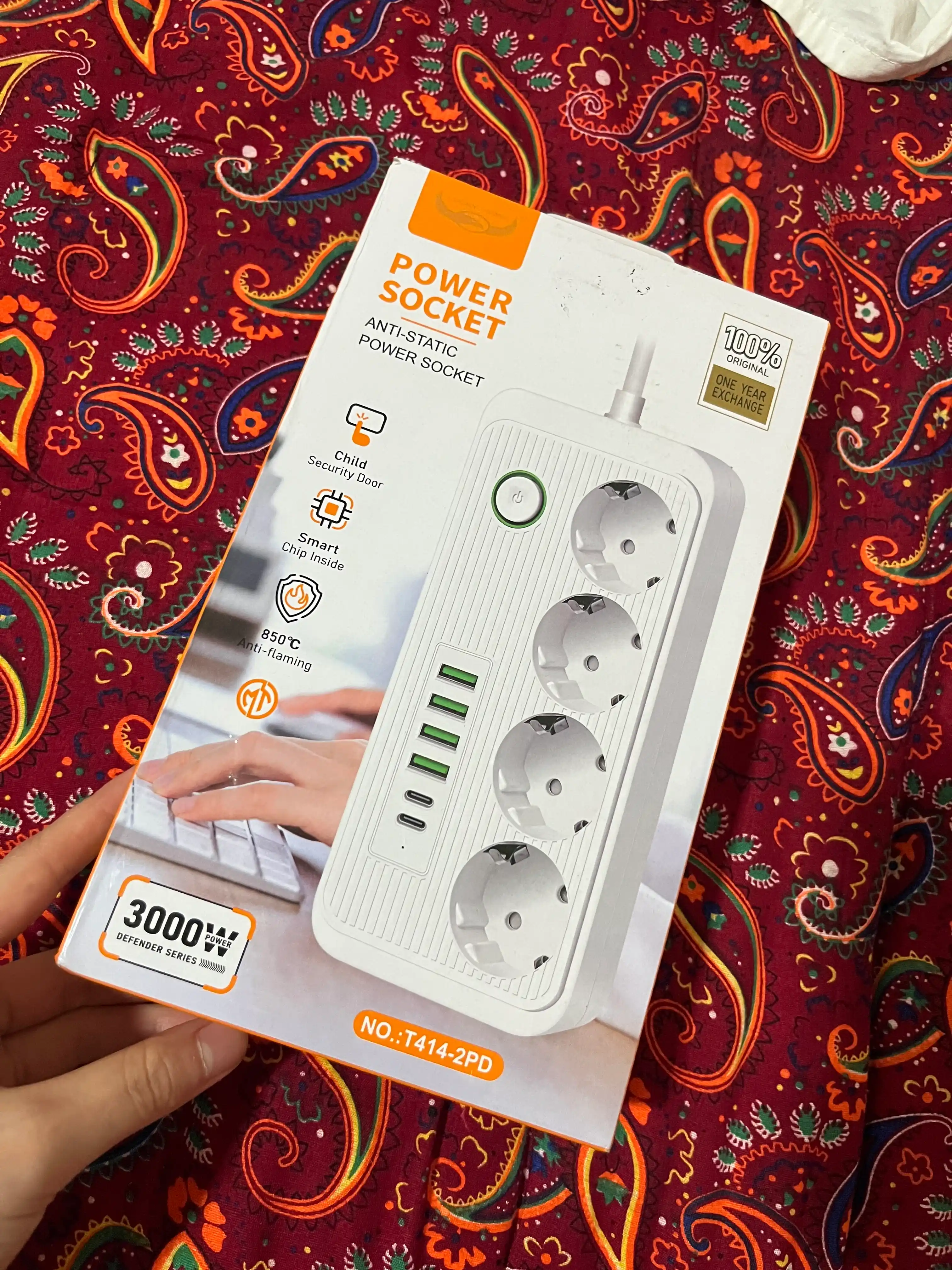 4ta USB va 2ta Type-C portli tarmoq filtri, 4ta rozetka, kabel uzunligi 3m, quvvati 2500Vt