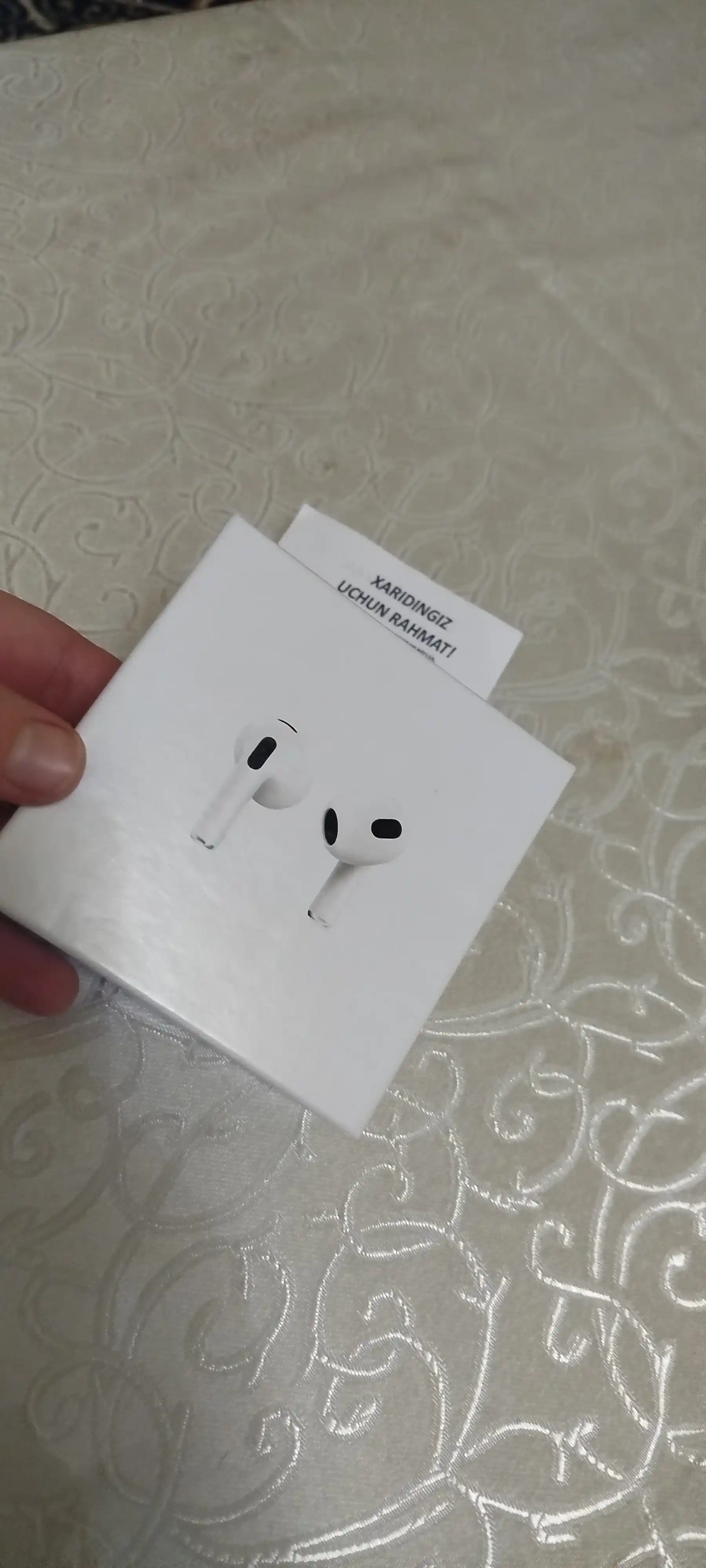 Simsiz quloqchin Pods 3, iPhone va Android uchun naushnik