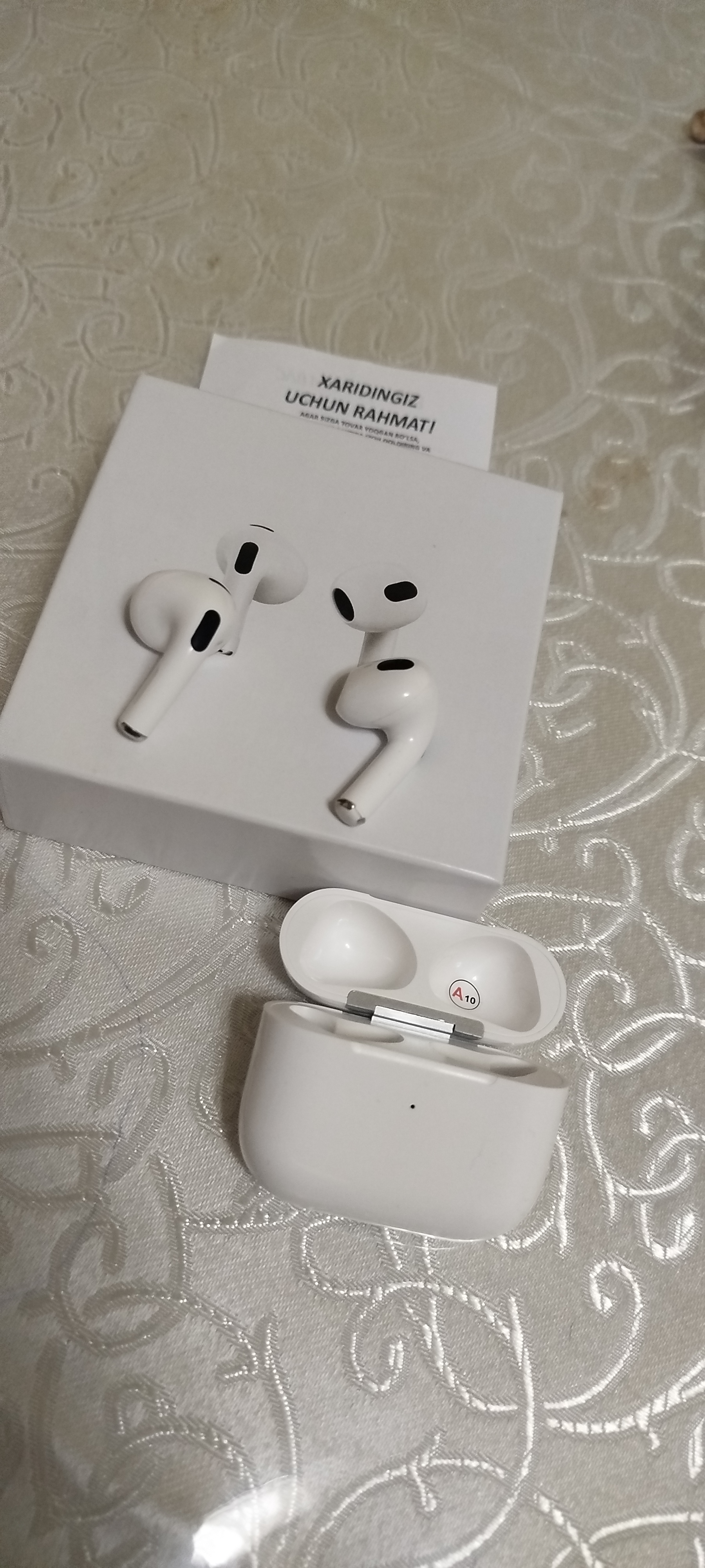 Simsiz quloqchin Pods 3, iPhone va Android uchun naushnik