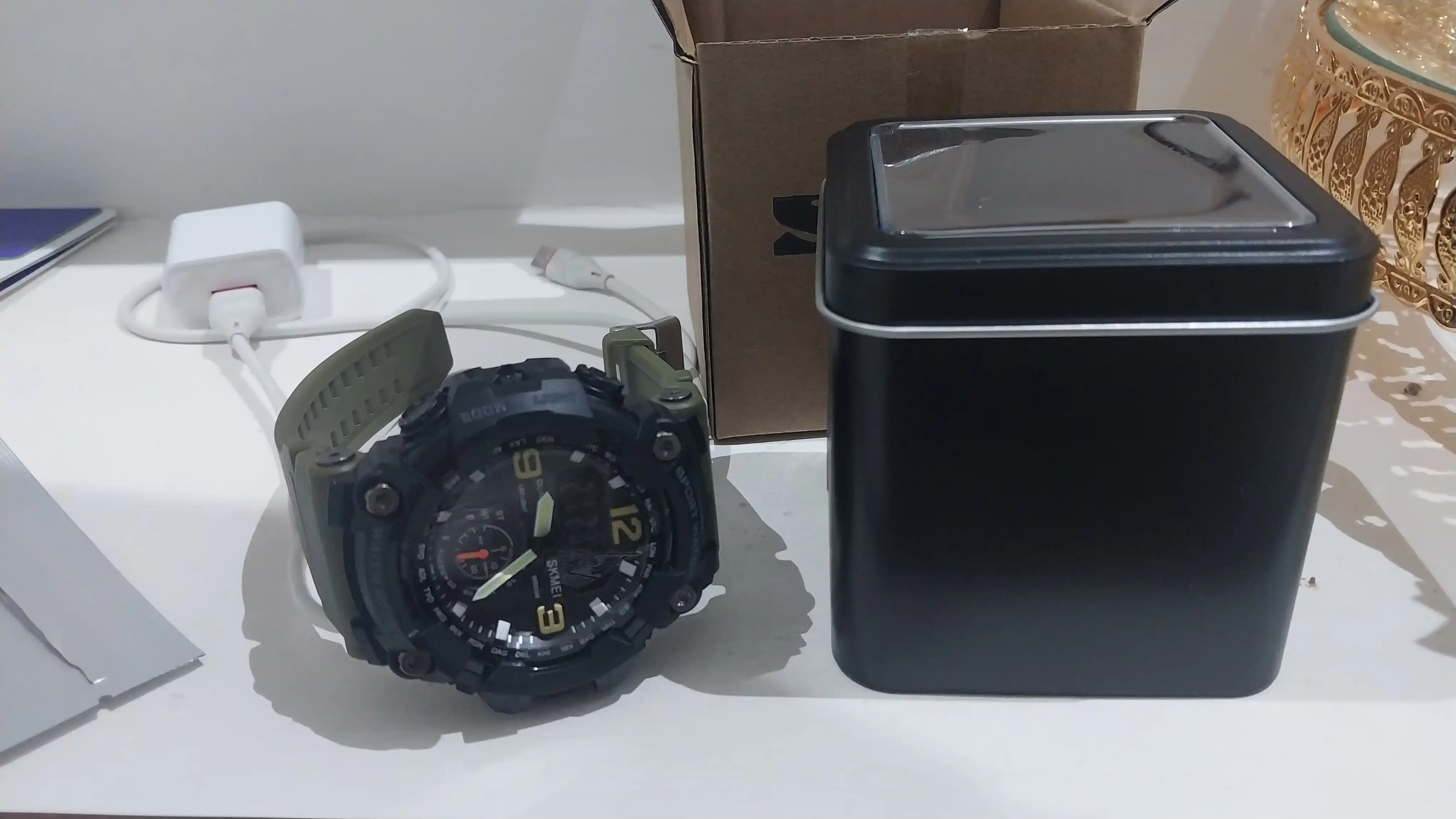 Sport qo'l soati Relojes Skmei, zarbaga bardoshli va suvo'tkazmas