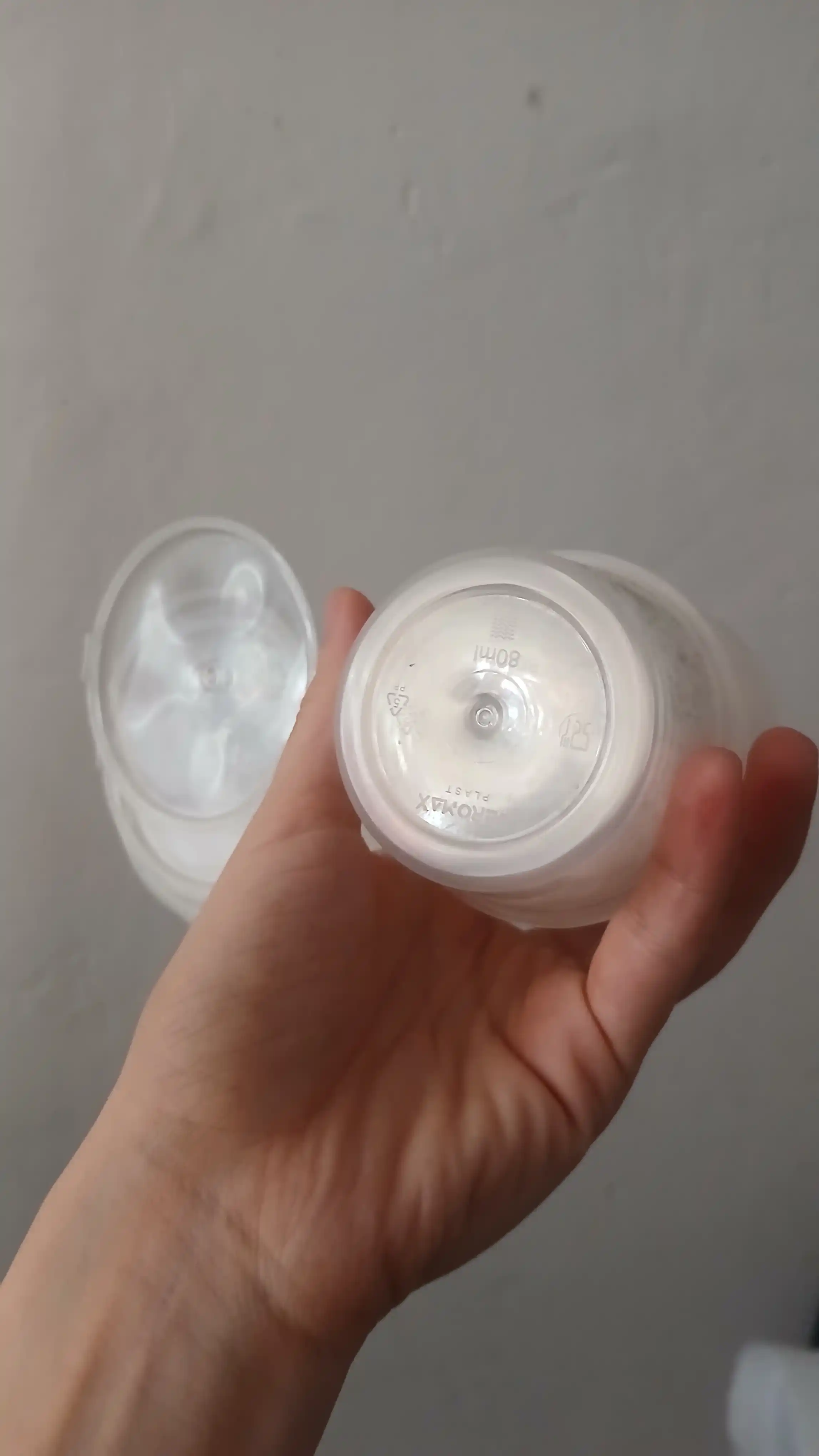 25 ml va 80 ml, qopqoqli plastik konteyner – sous va oziq-ovqat saqlash uchun qulay
