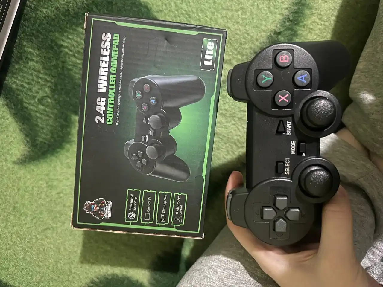 Игровая приставка для ТВ, D90 Game Stick 64 GB, 4k Ultra HD, 2 геймпада, 20000 игр