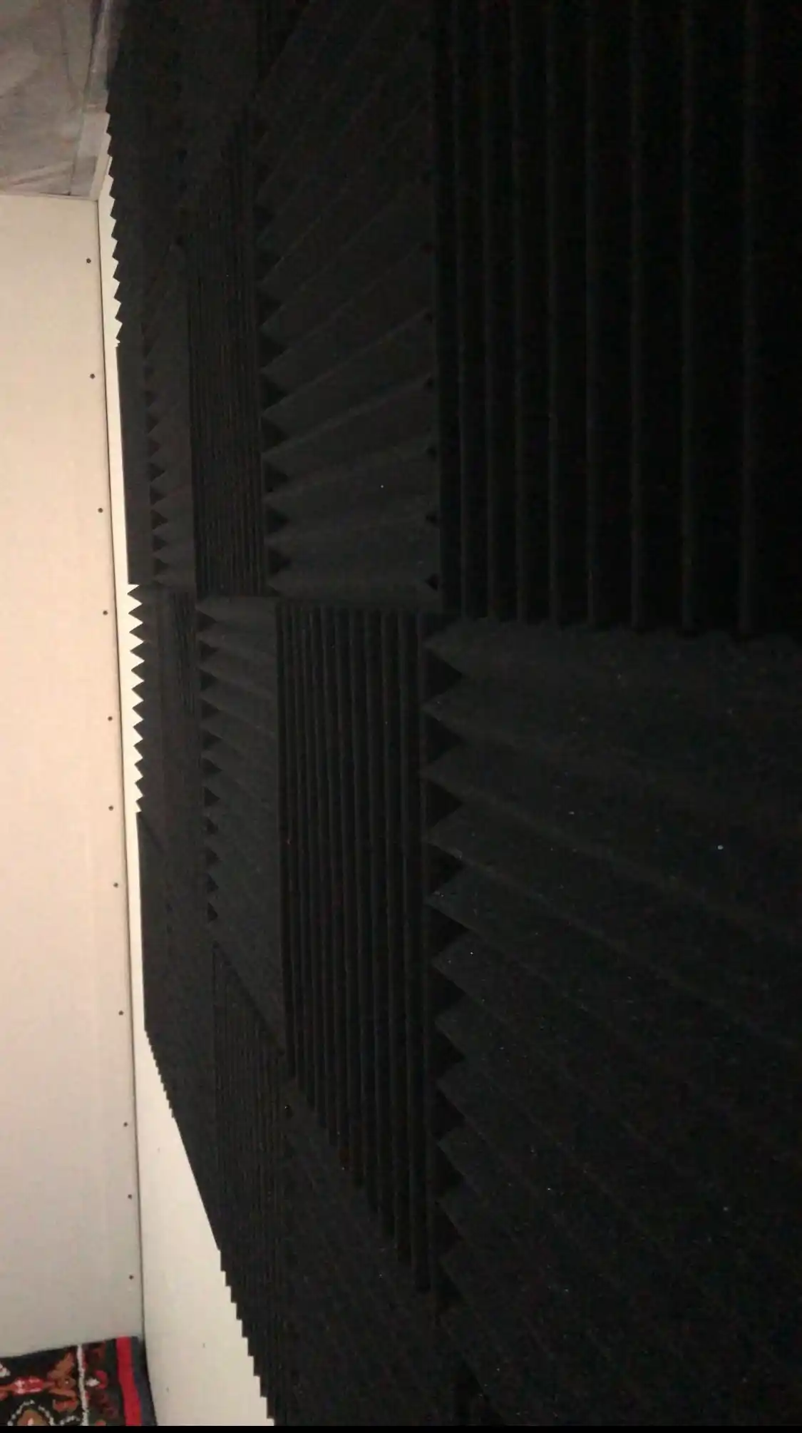 Akustik Porolon Panellar 30x30x2.5sm studiya va ofislar uchun