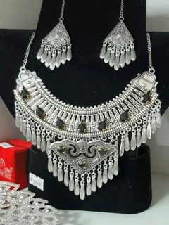 Белый